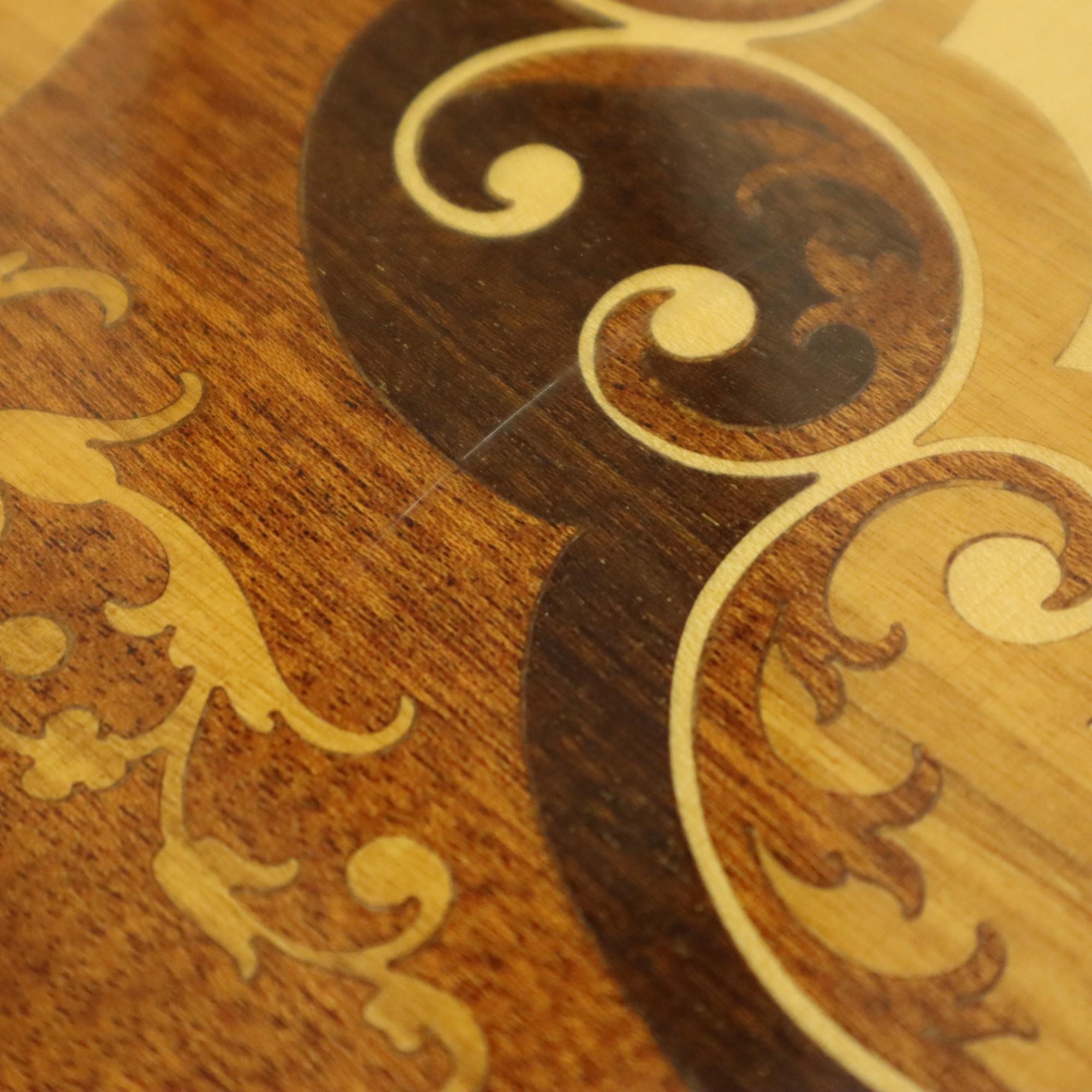 Boîte à musique italienne Table en bois Sorrento Sankyo en vente 11