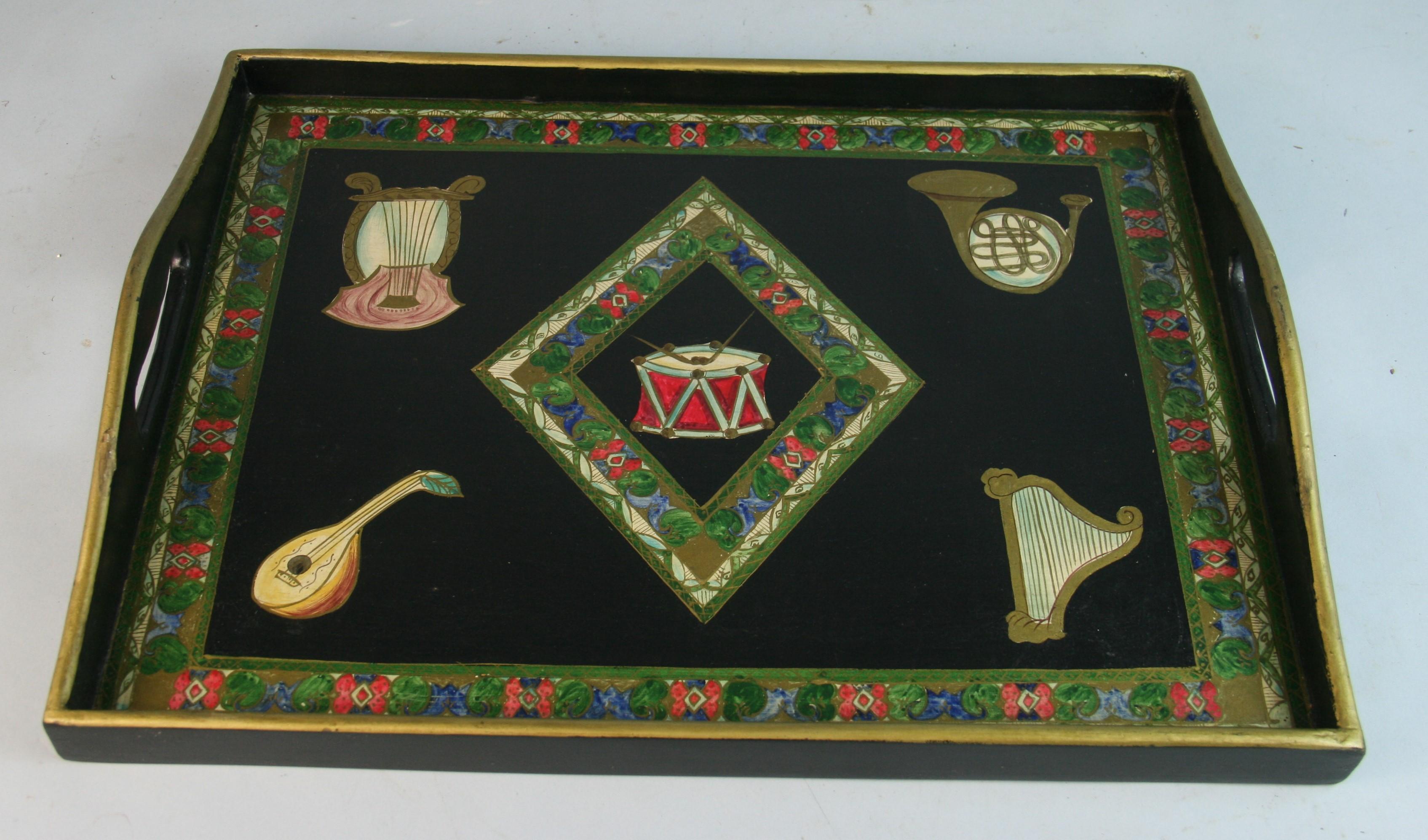 Italian Musical Instrument Hand Painted Serving Tray In Good Condition For Sale In Douglas Manor, NY