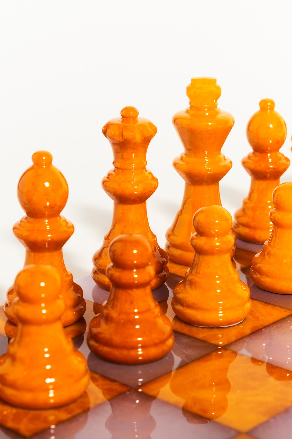 Italian Mustard / Lilac Large Alabaster Chess Set In New Condition In New York, NY