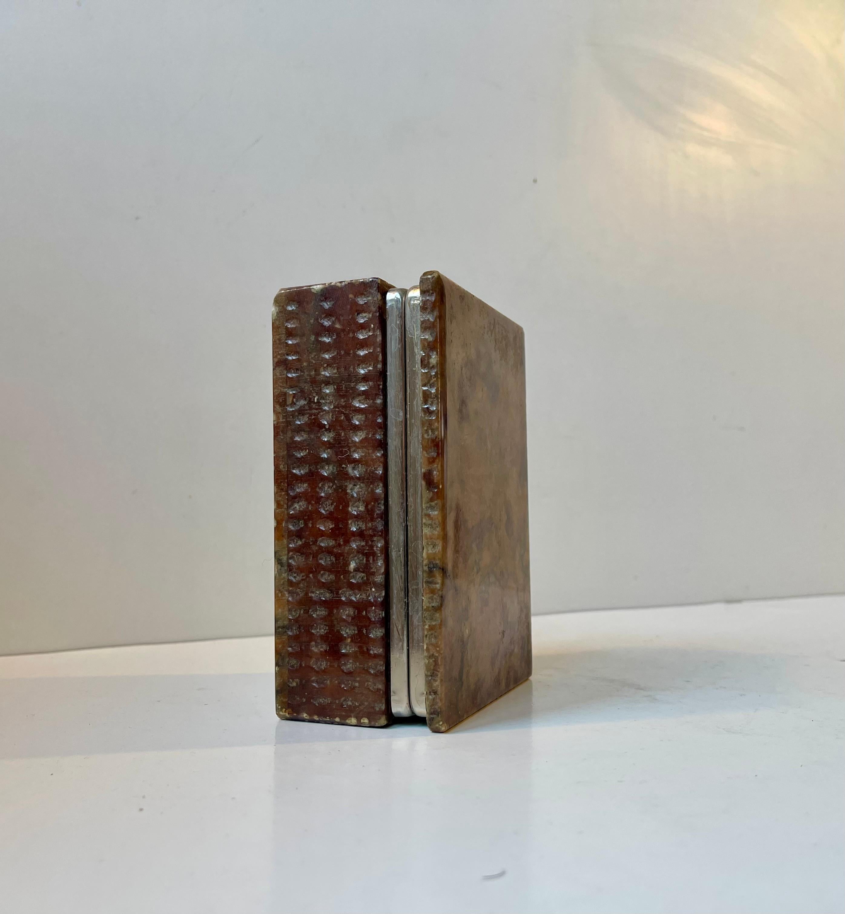 Italienische Schachtel aus natürlichem Alabasterstein von Romano Bianchi, 1970er Jahre (Ende des 20. Jahrhunderts) im Angebot