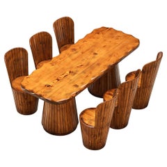 Ensemble naturaliste italien de tables de salle à manger et six chaises en pin 