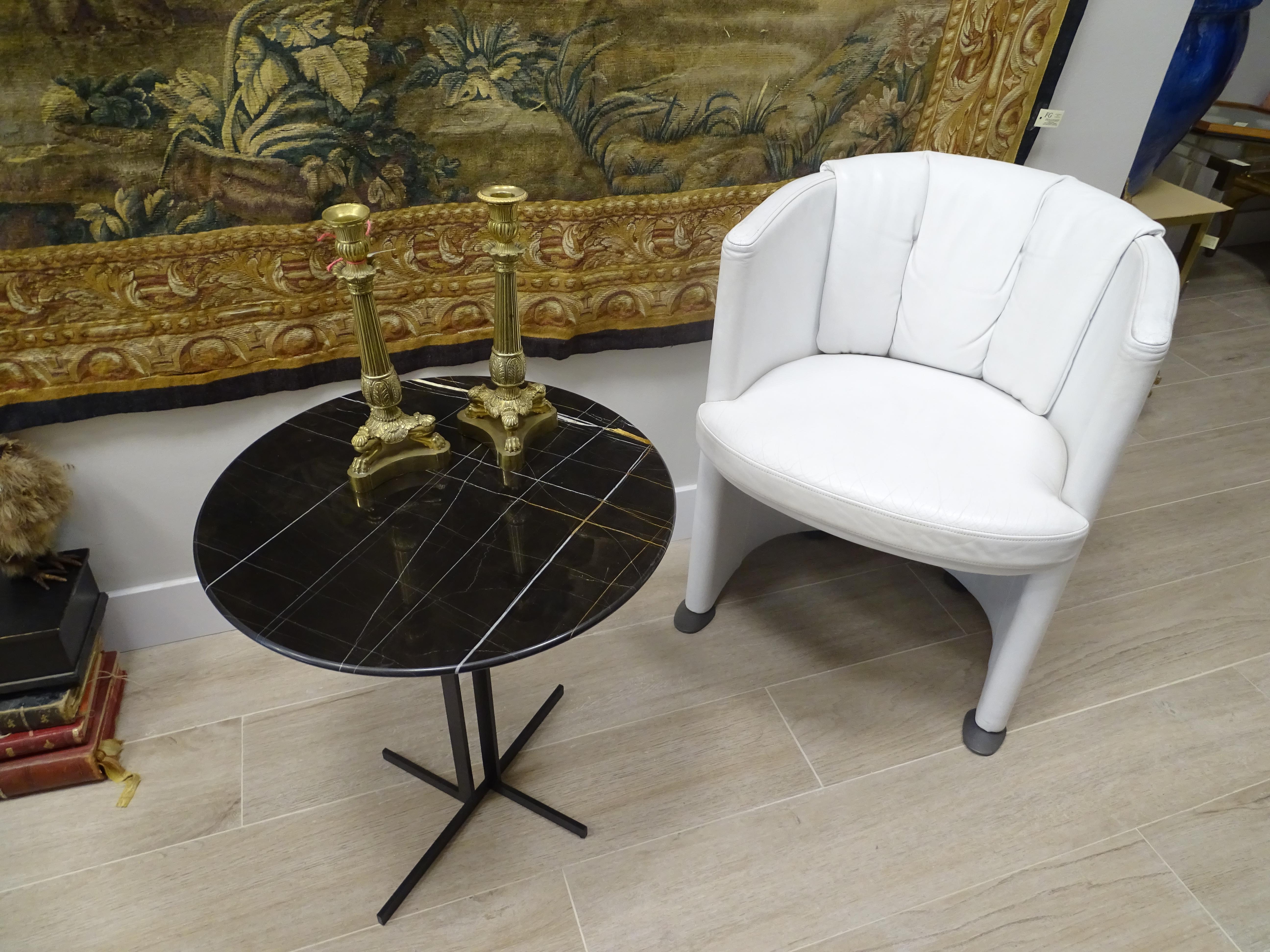 Tavolino nero italiano Natuzzi   tavolino, marmo Sahara Noir in vendita 11