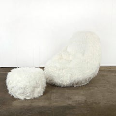 Fauteuil pivotant italien de style néandertalien avec ottoman, 1970