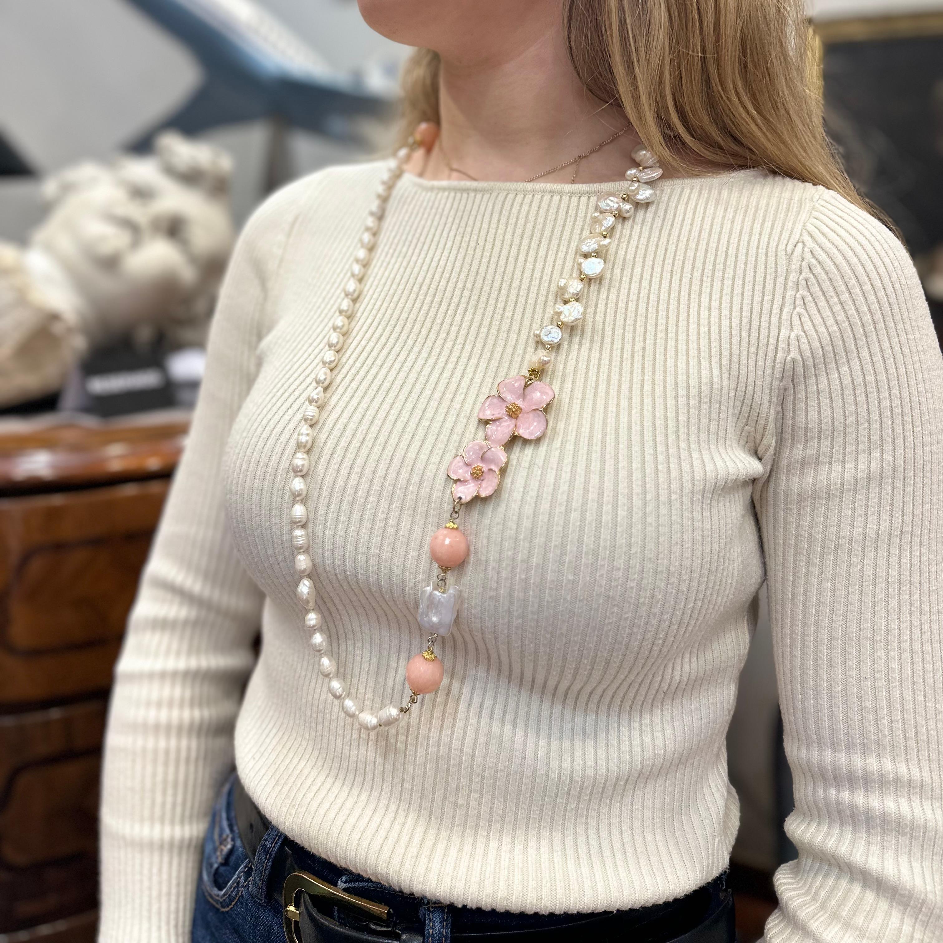 Italian necklace with baroque pearls, rose quartz and enamel In Excellent Condition For Sale In VALLADOLID, ES