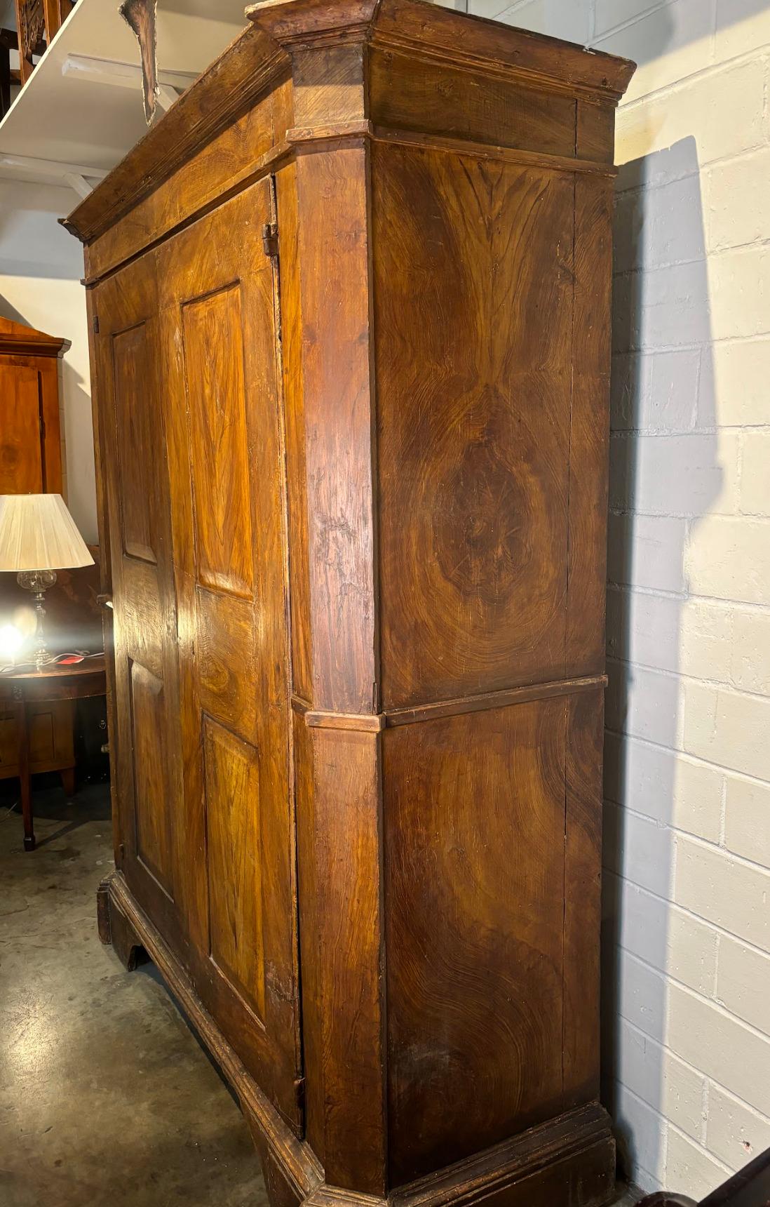 Altro Armoire neoclassico italiano in vendita