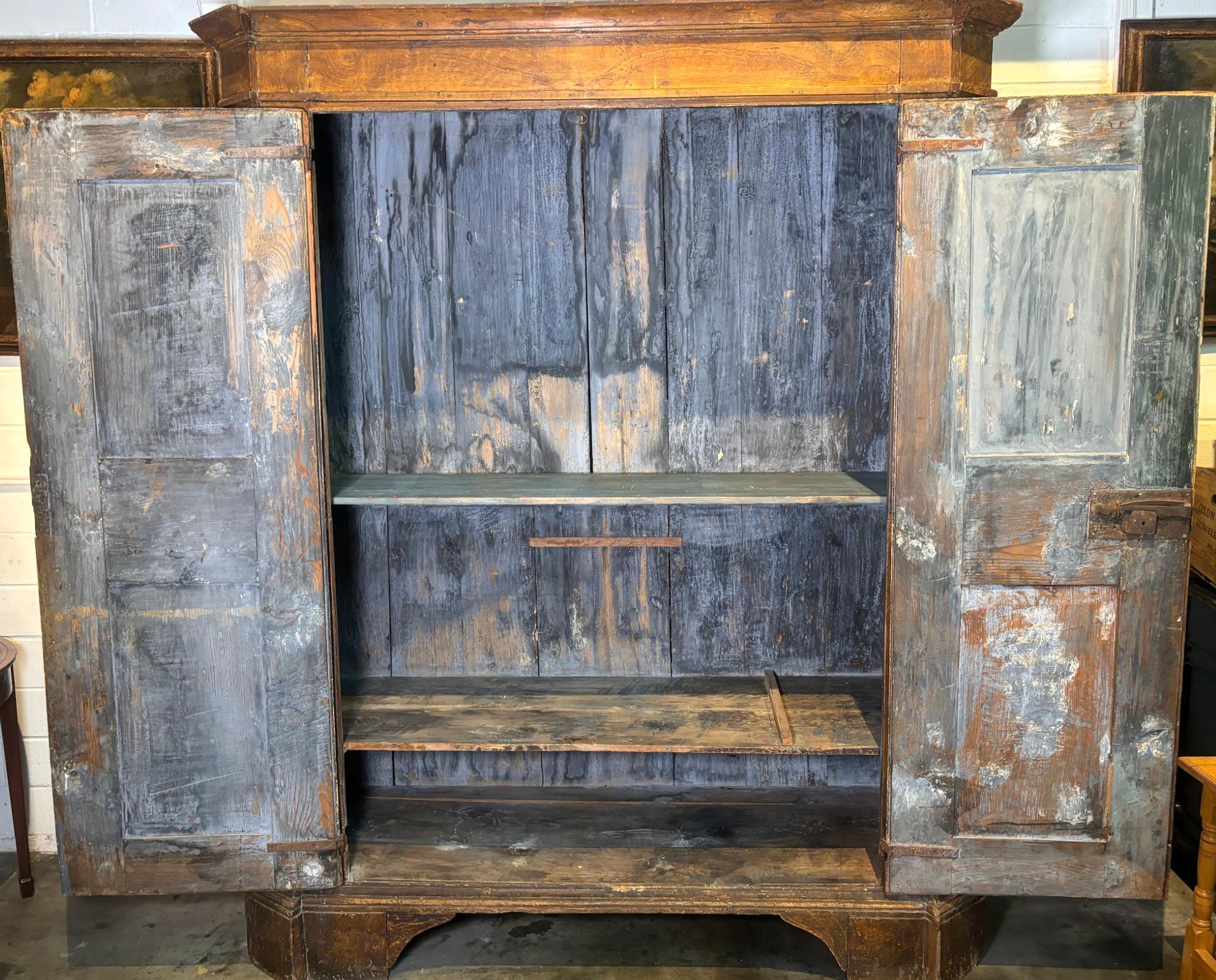 Italiano Armoire neoclassico italiano in vendita