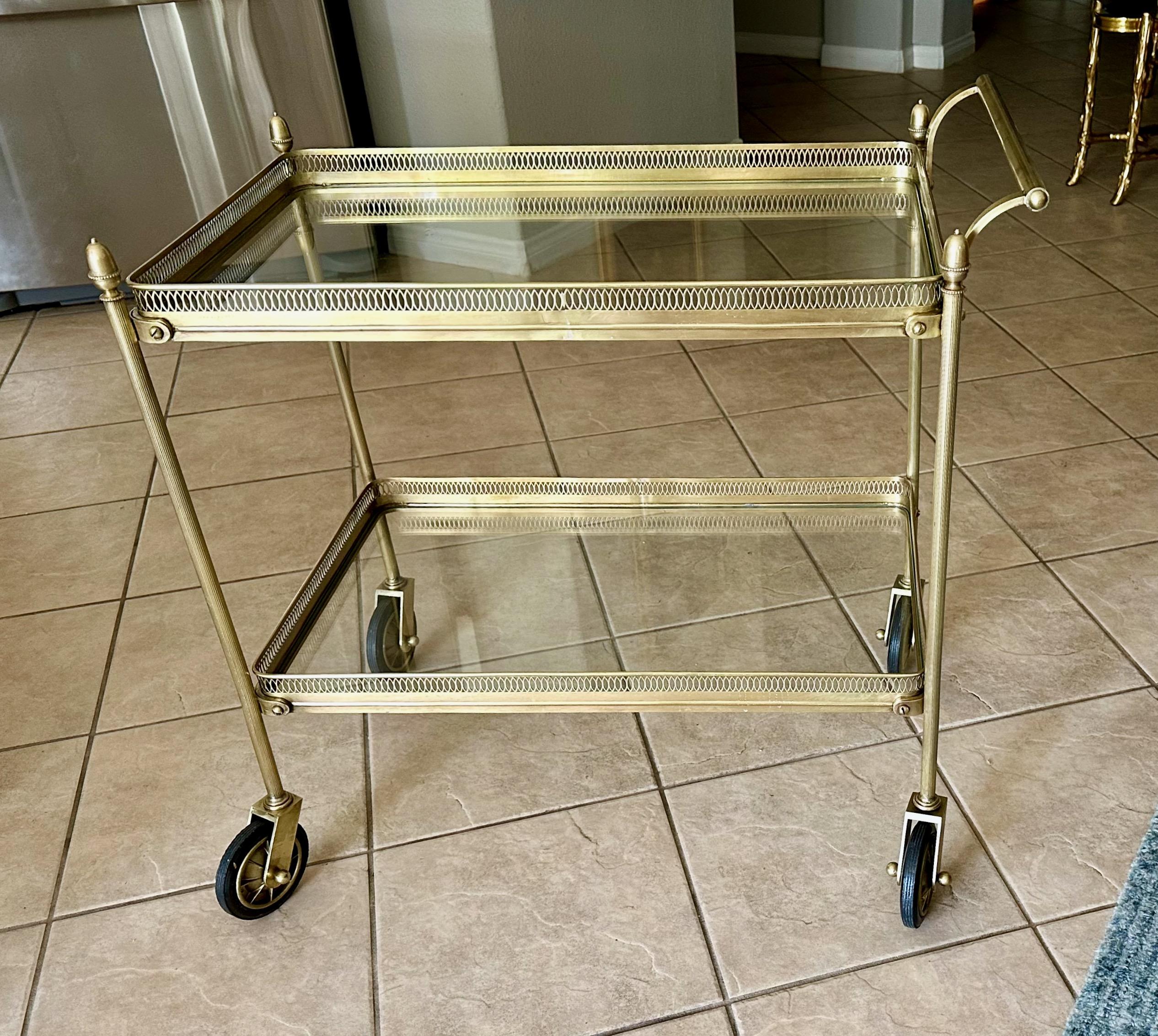 Fin du 20e siècle Chariot de bar ou de thé italien néo-classique en laiton en vente
