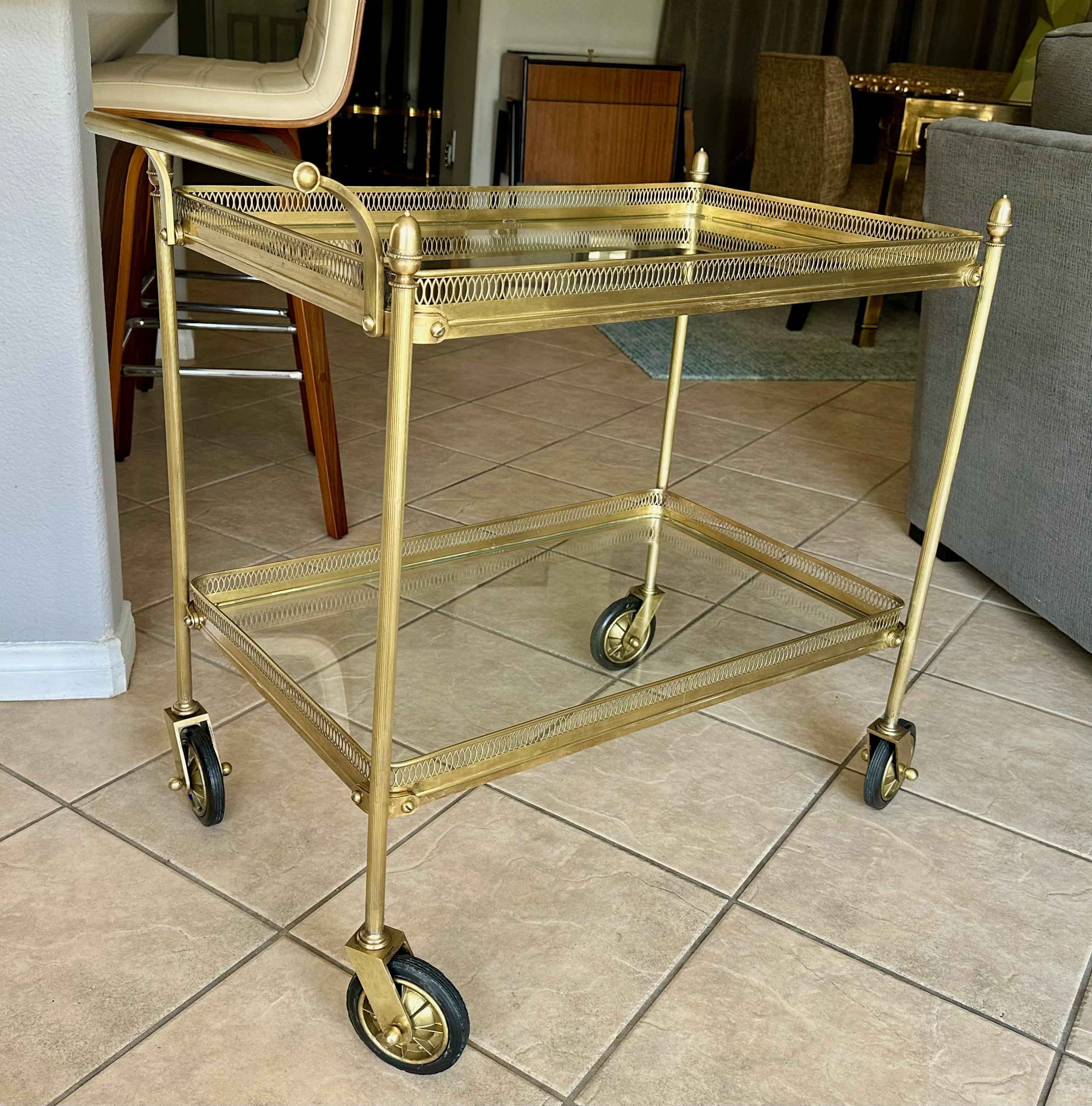 Chariot de bar ou de thé italien néo-classique en laiton en vente 1