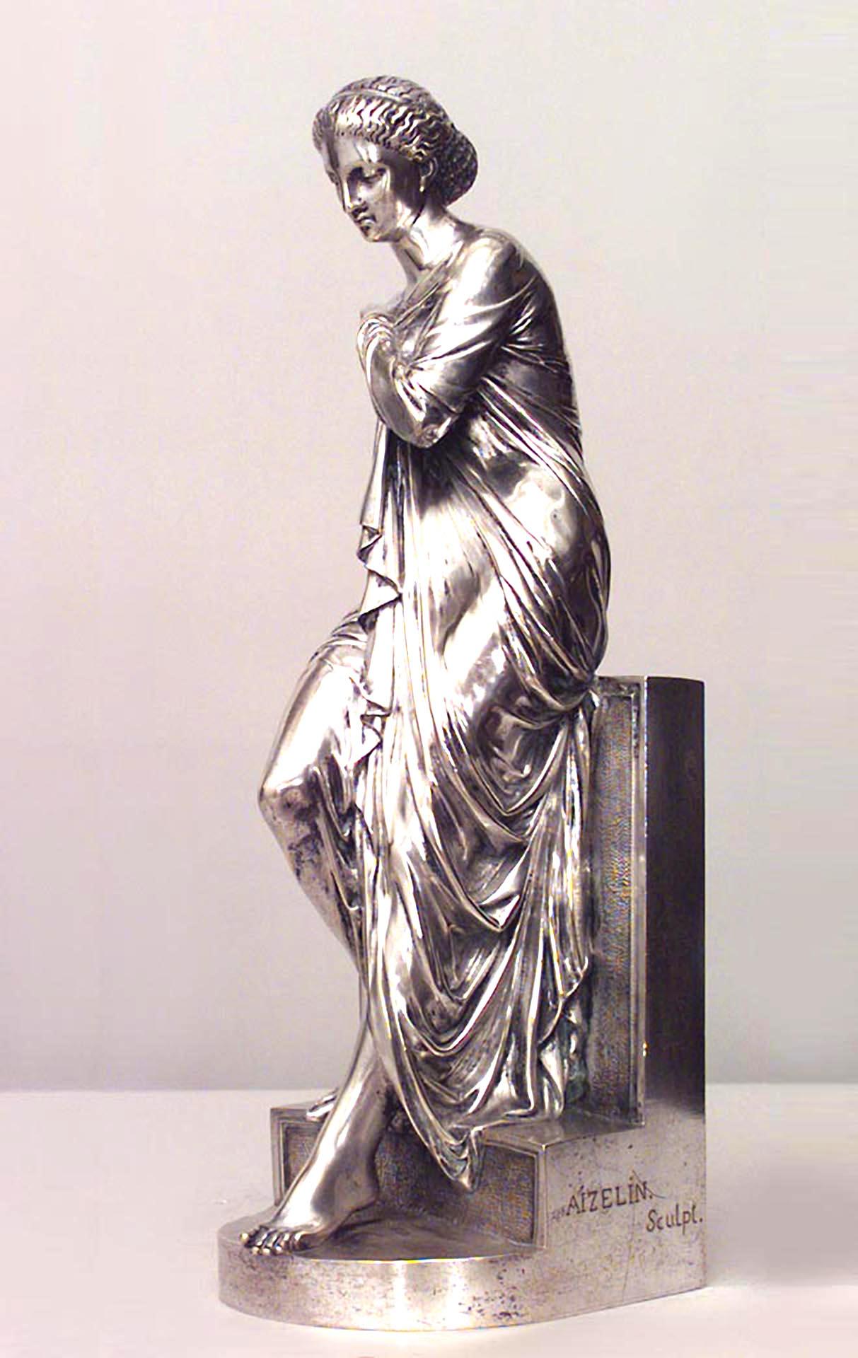 Neoclassico Donna greca neoclassica placcata in argento in vendita