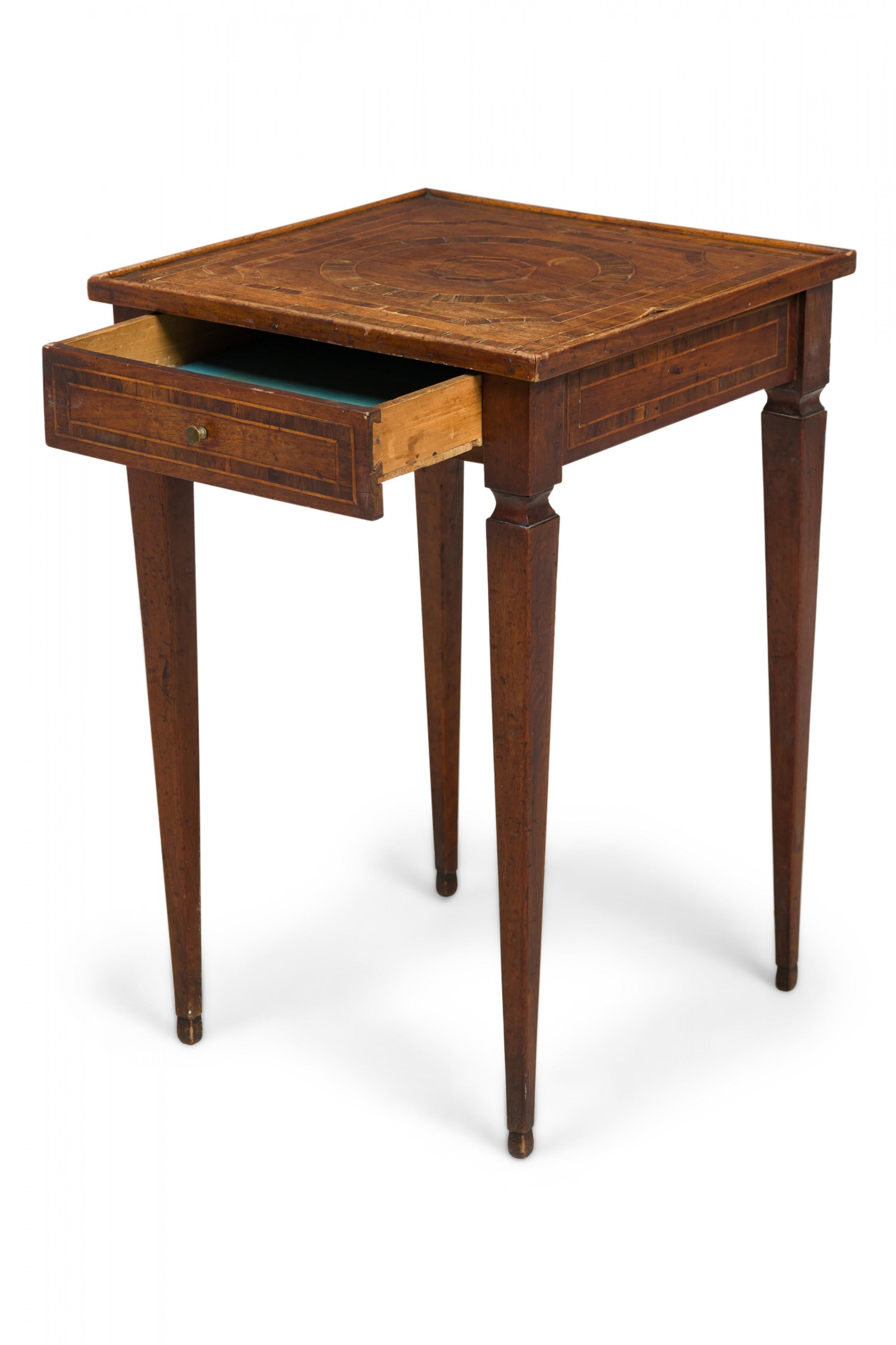 Italian Neoclassic Walnut Inlaid End Side Table In Good Condition For Sale In New York, NY