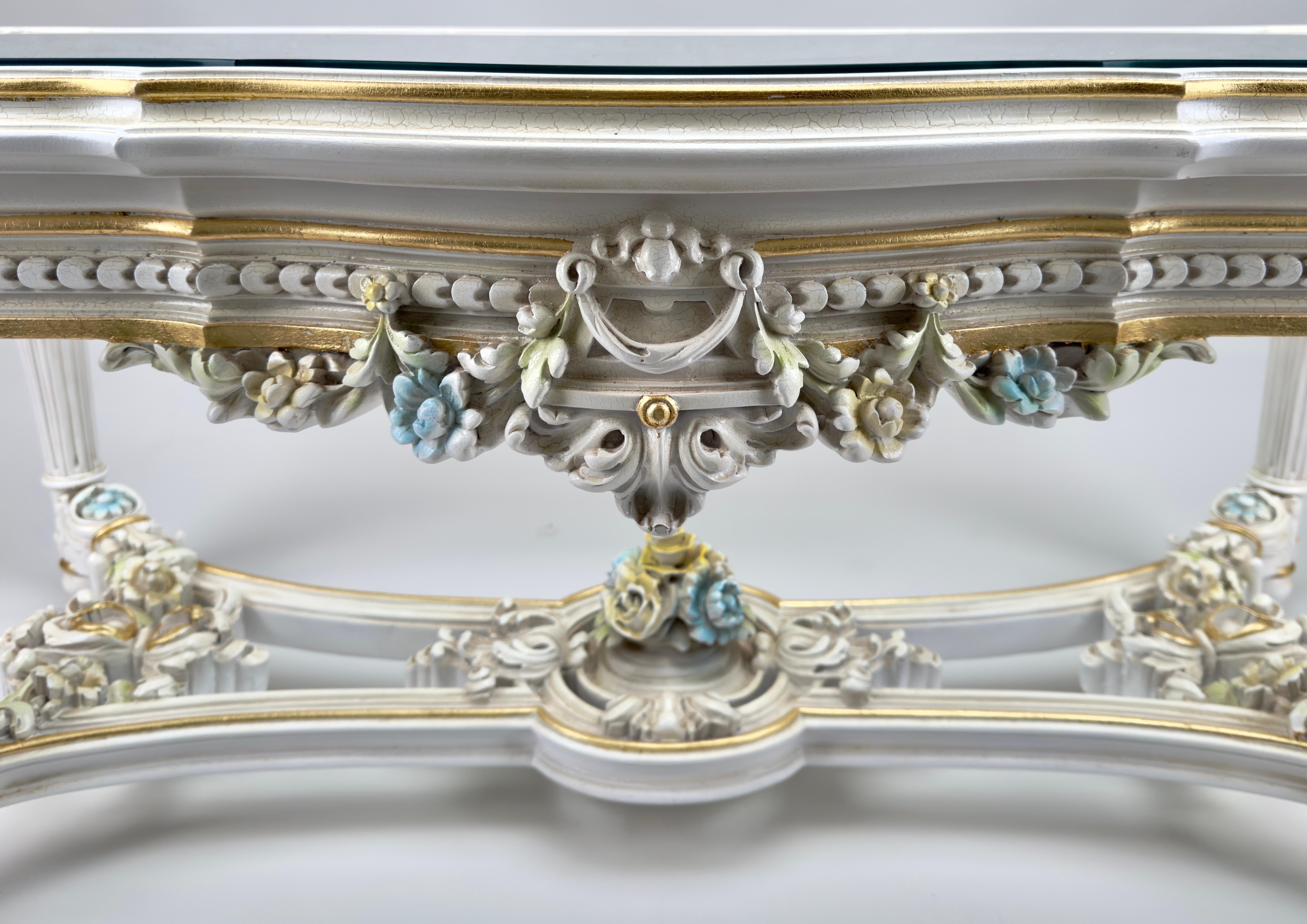 Italian Neo-Classical Baroque Style Floral Design Coffee or Cocktail Table  For Sale 3