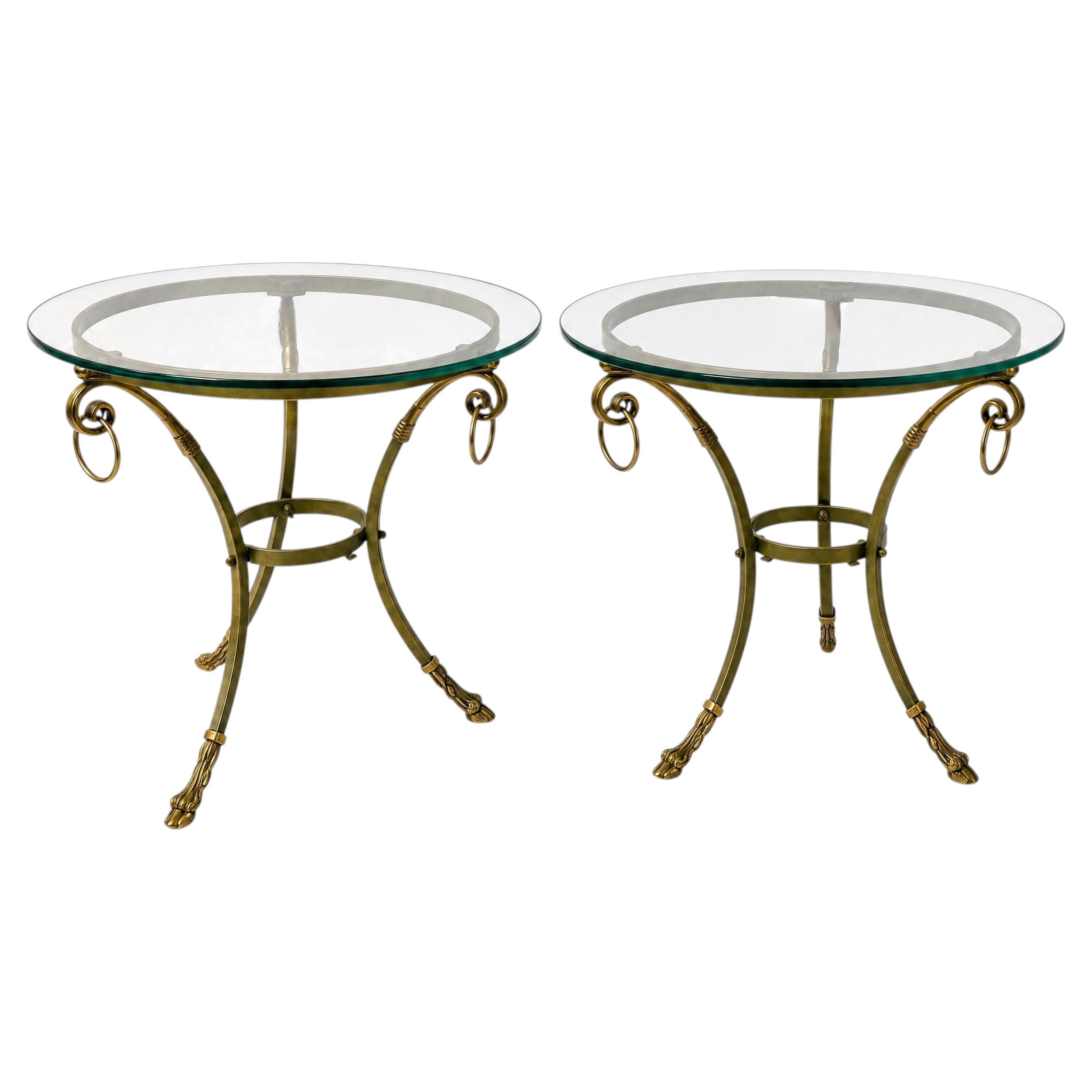 Paire de tables d'appoint italiennes néoclassiques de style Maison Jansen en laiton, acier et verre