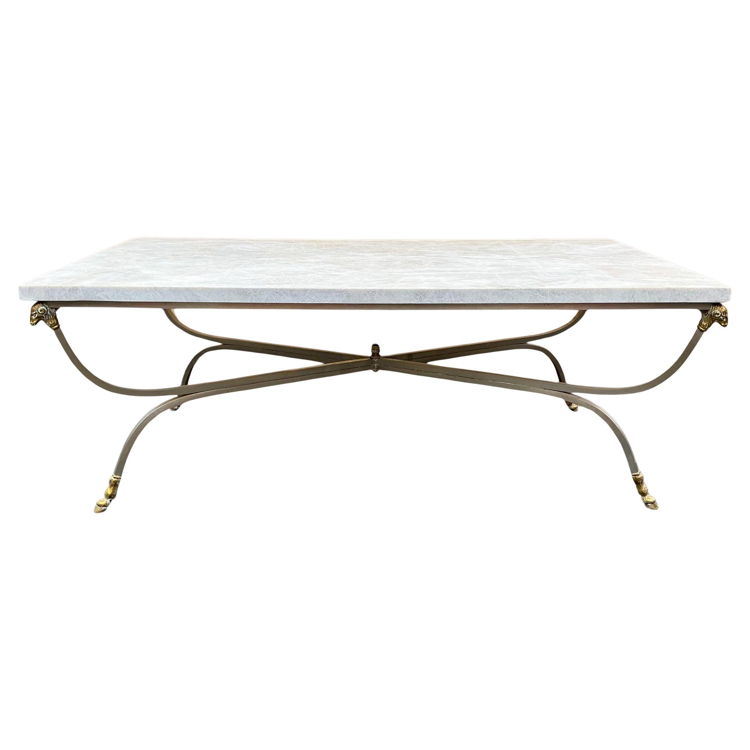 Italienischer Neo-Klassik Maison Jansen Stil Marmorplatte Stahl & Messing Couchtisch im Angebot