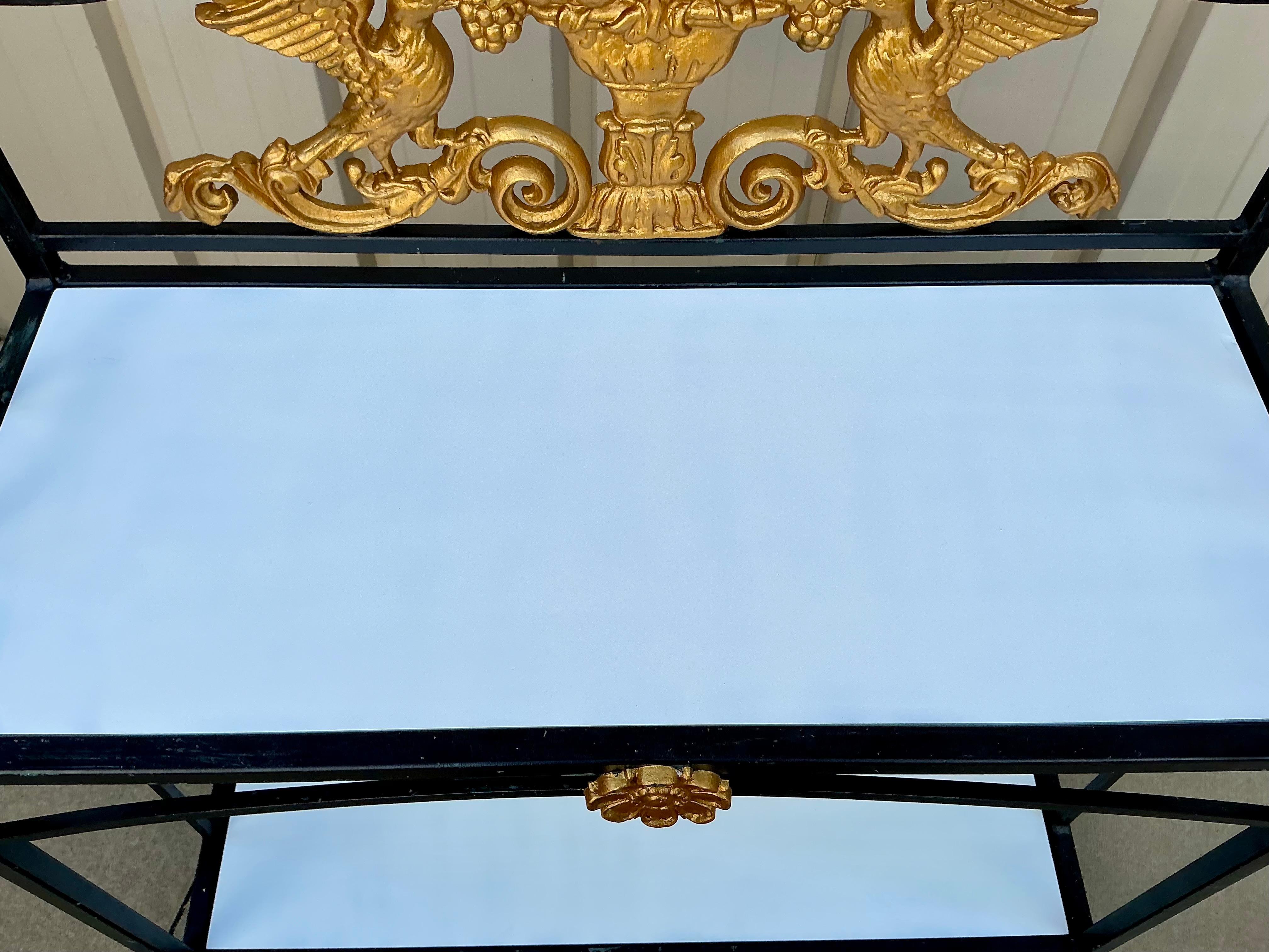 Italienischer Konsolentisch/Serviertisch aus Aluminiumguss im neoklassischen Stil des Neoklassizismus / Etagere (Neoklassisch) im Angebot