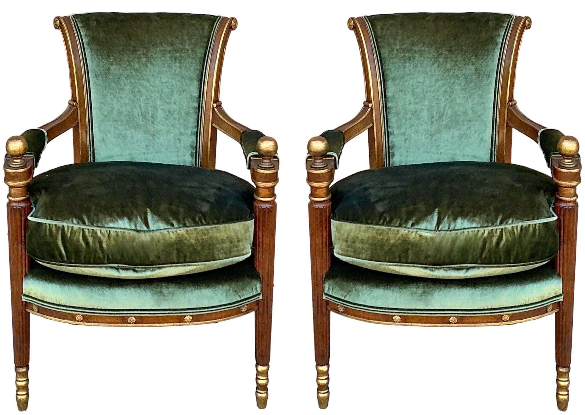 Sedie Bergere in stile neoclassico italiano, in noce e dorate, con velluto verde - coppia in vendita 1