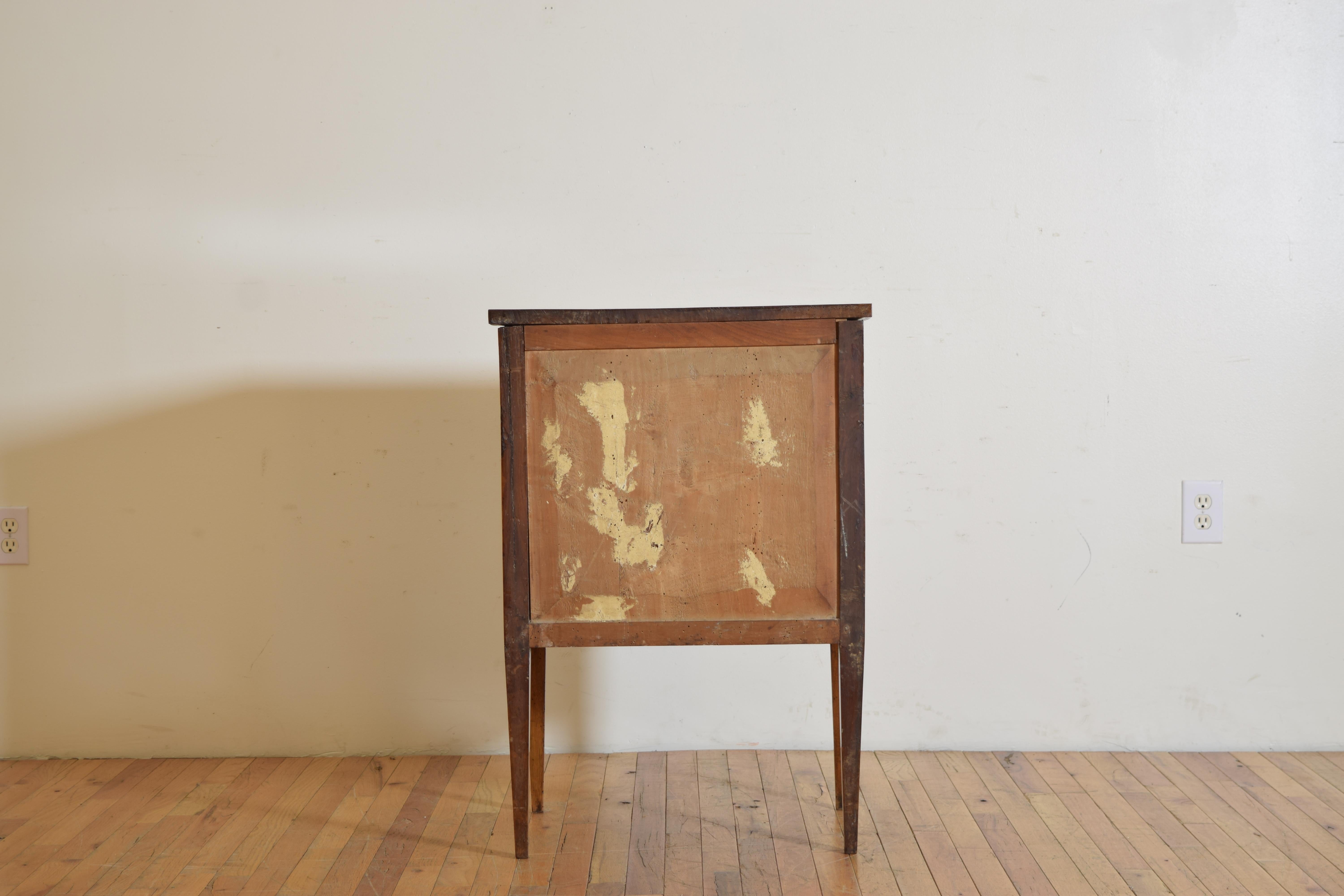 Italian Neoclassical Period Walnut 2-Drawer Bedside Commode, ca. 1820 4
