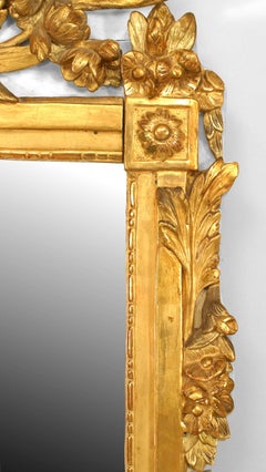 Italian NeoClassic Carved Giltwood Leaf and Urn Pediment Wall Mirror