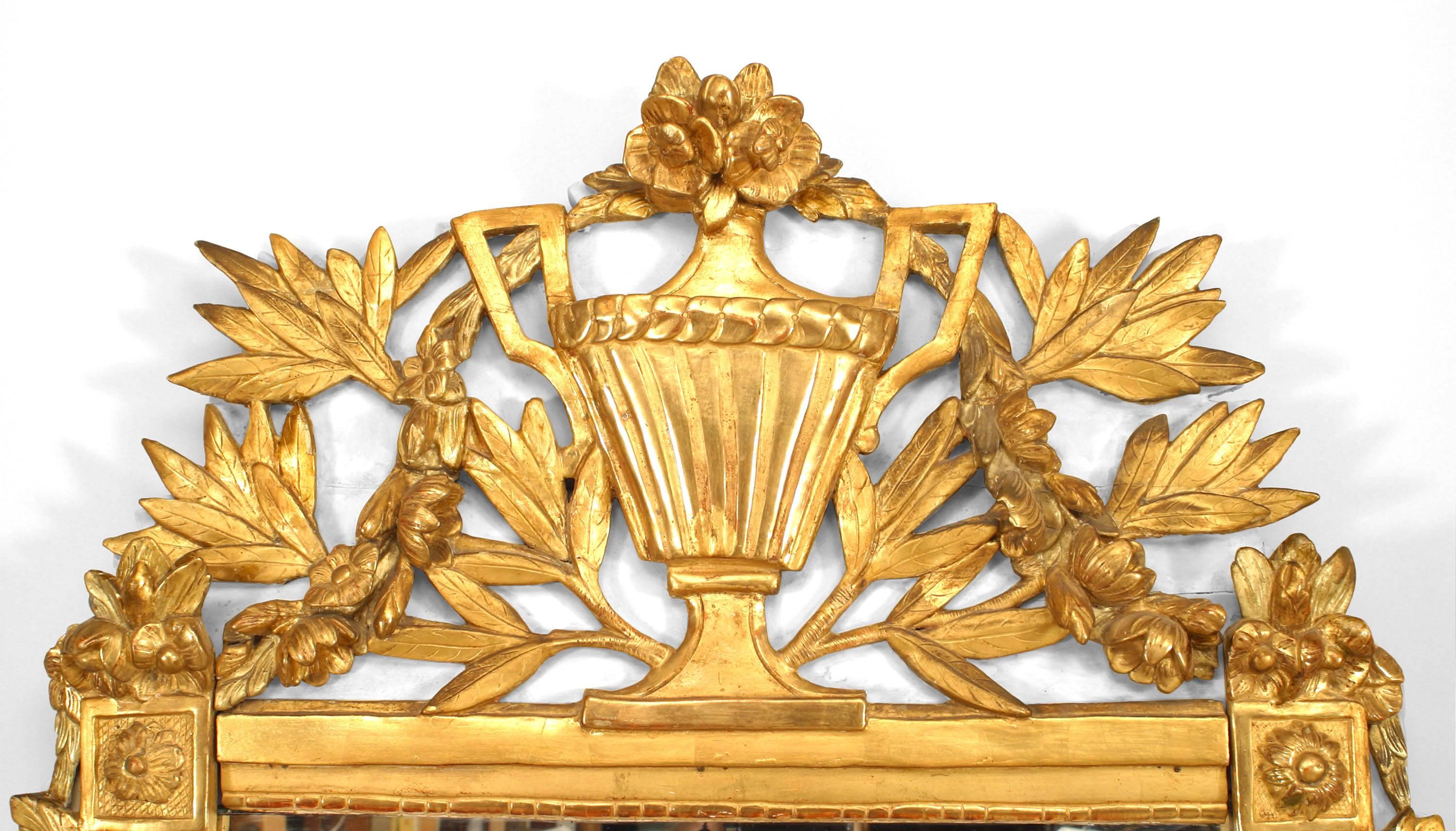 Neoclassical Italian NeoClassic Carved Giltwood Leaf and Urn Pediment Wall Mirror For Sale