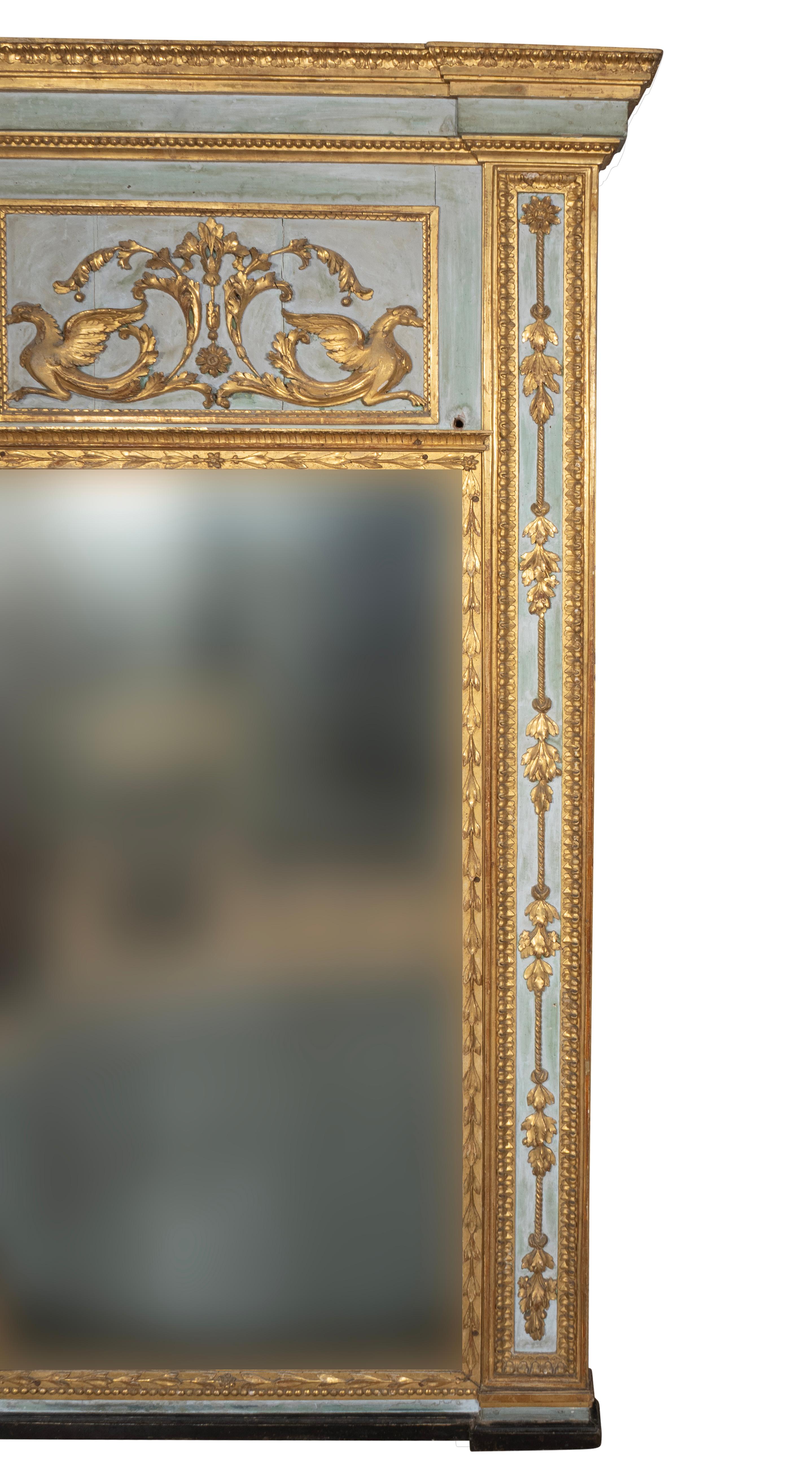 Miroir d'embarcadère italien néoclassique peint en bleu et doré au colis Bon état - En vente à Essex, MA