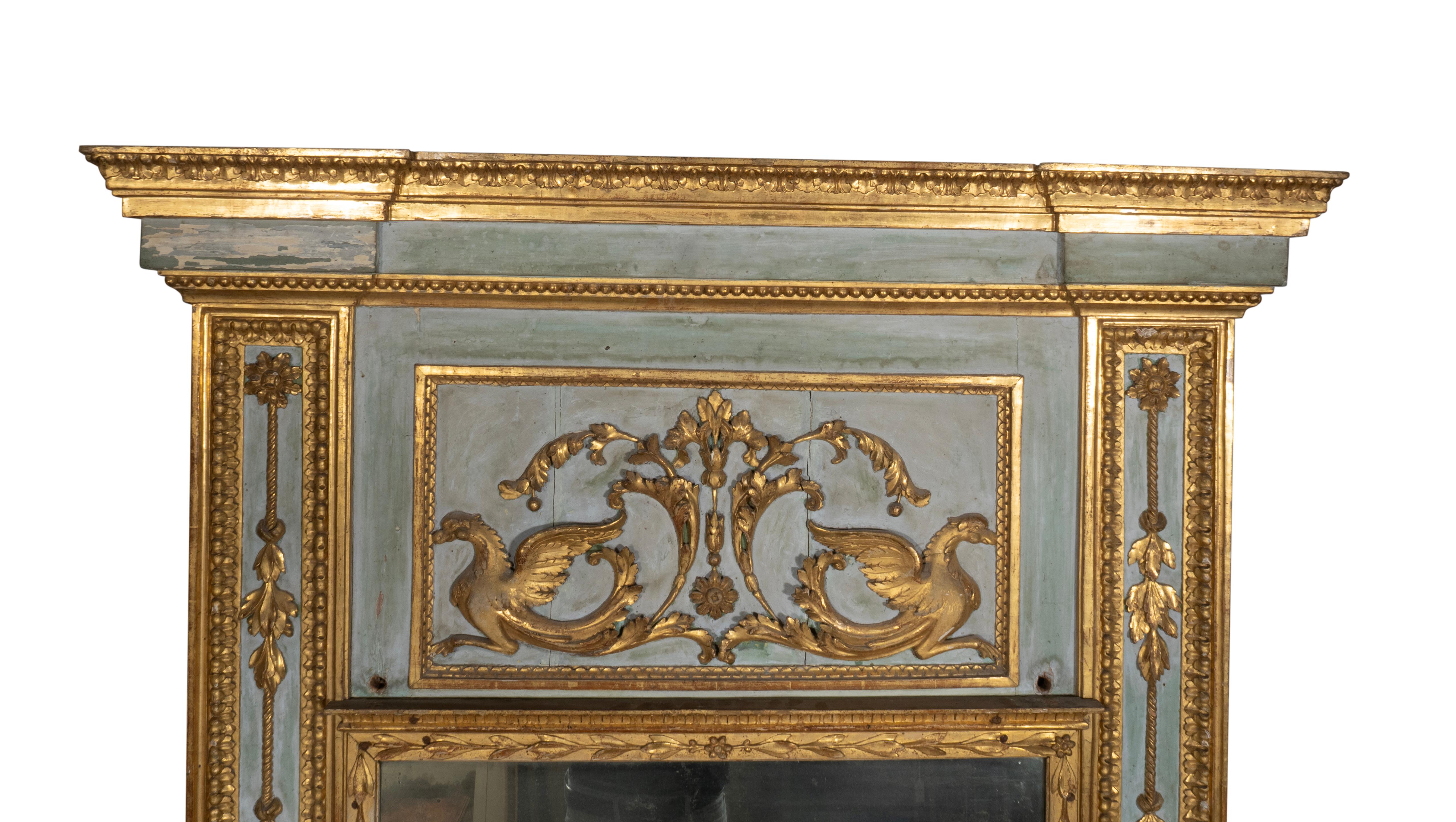 Miroir d'embarcadère italien néoclassique peint en bleu et doré au colis en vente 2