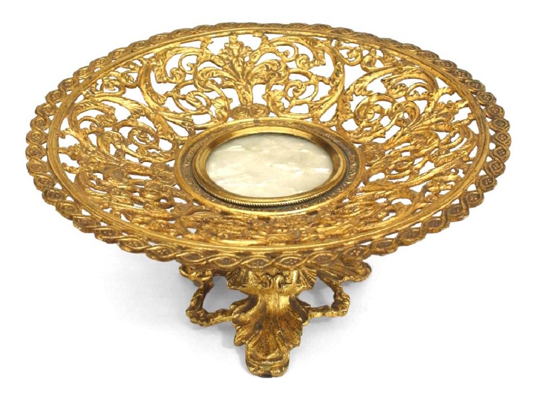 Compota Neoclásica Italiana de Bronce Dore Filigrana Italiano en venta