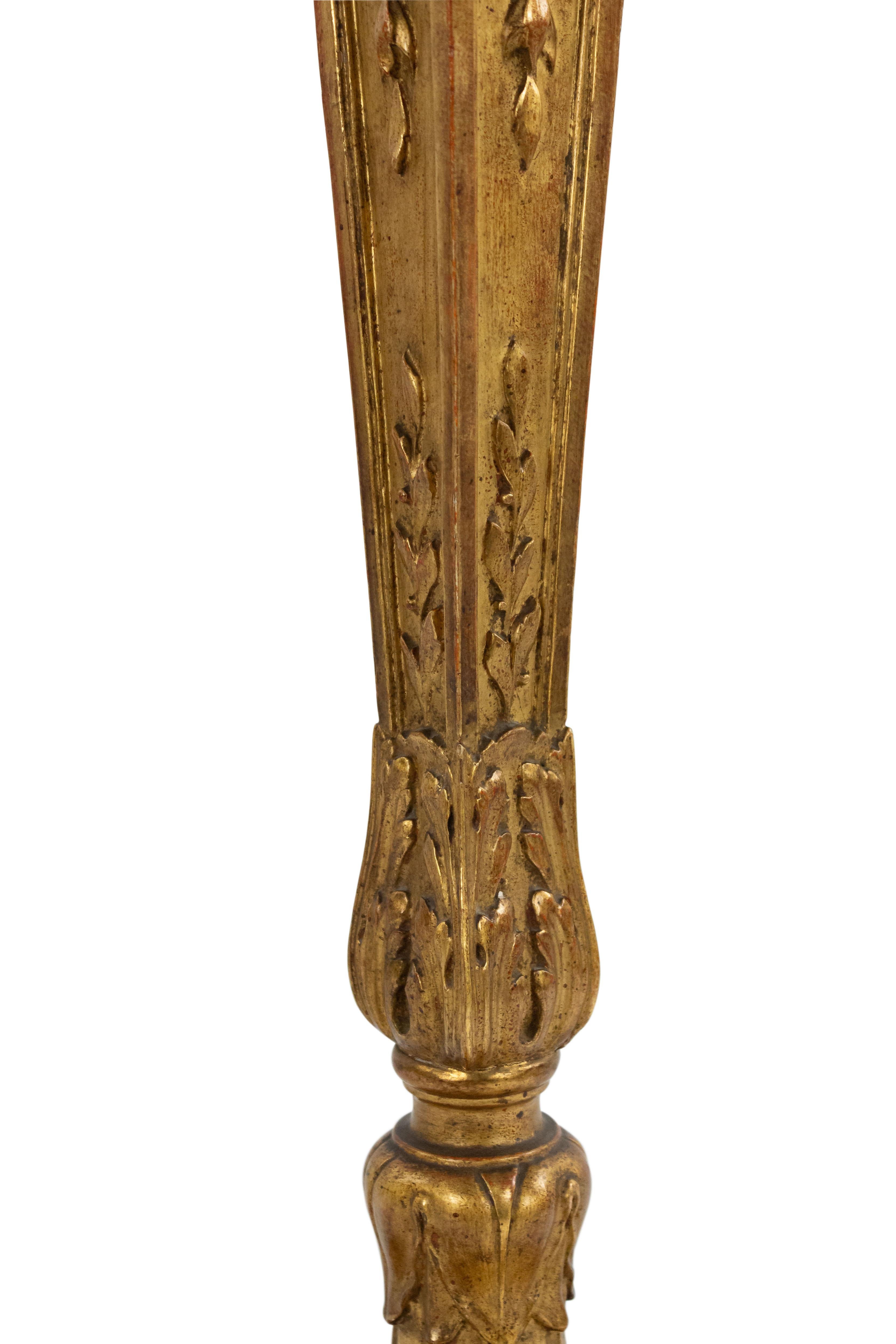 Neoclassical Italian Neoclassic Carved Giltwood Table Lamp