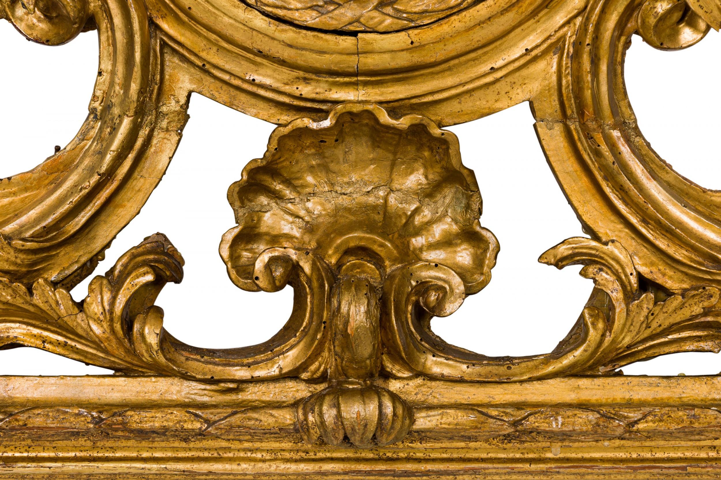 18th Century and Earlier Italian Neoclassic Carved Giltwood Portrait Pediment Wall Mirror For Sale