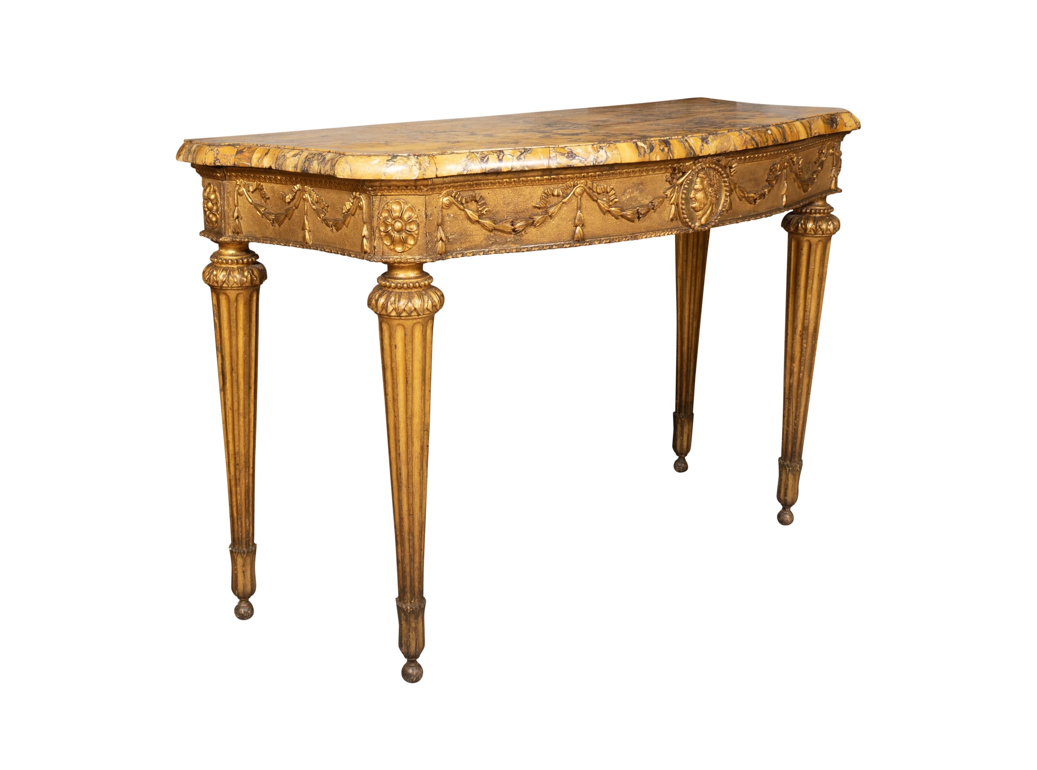 Italienischer Konsolentisch aus Giltwood im neoklassischen Stil (Neoklassisch) im Angebot