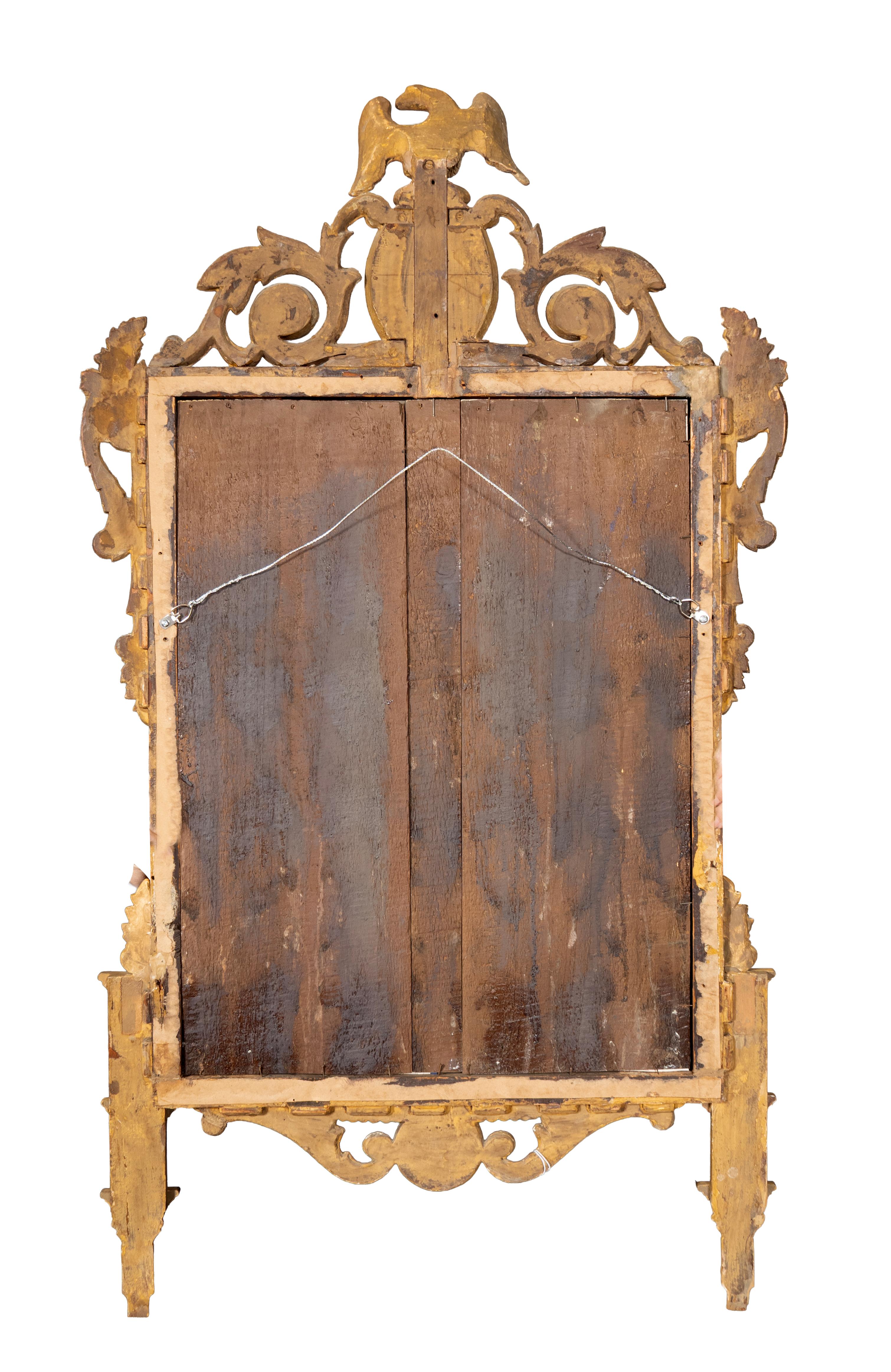 XIX secolo Specchio neoclassico italiano in legno dorato per il mercato americano in vendita