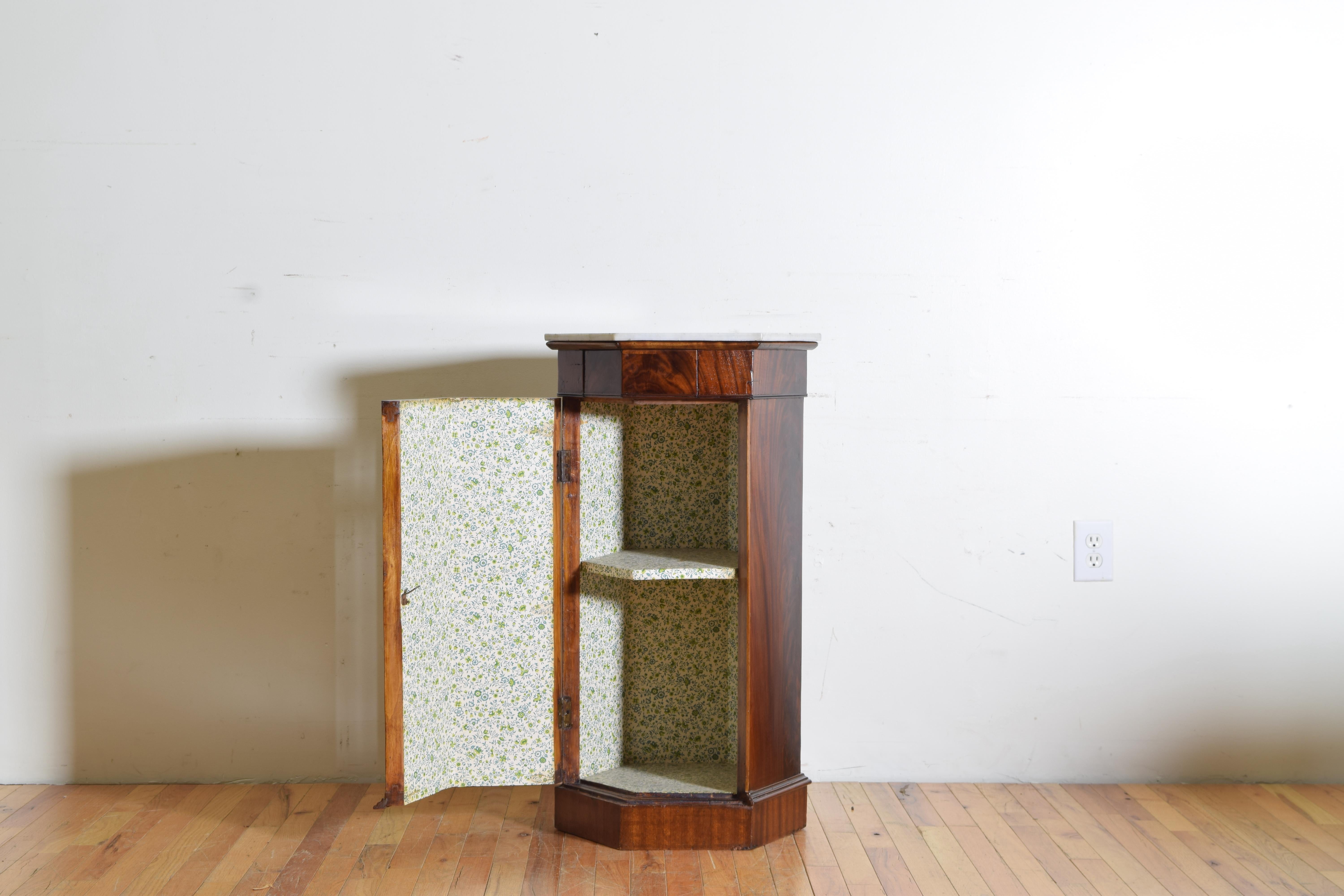 Mid-19th Century Italian Neoclassic Mahogany and Marble Top Hexagonal Pedestal Cabinet, ca. 1830