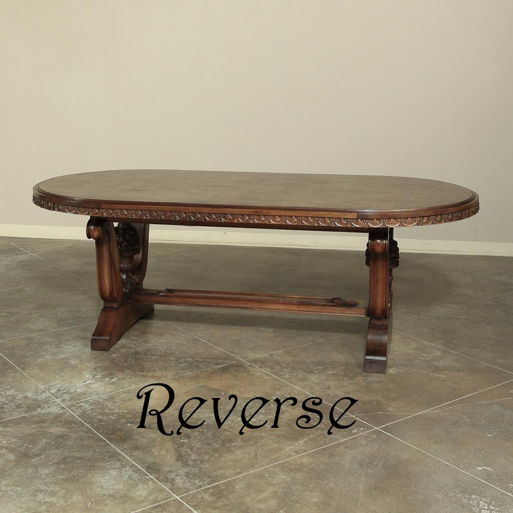 20th Century Italian Neoclassic Oval Walnut Dining Table For Sale