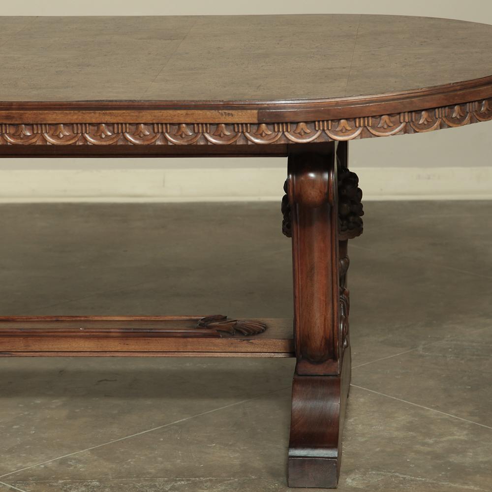 Italian Neoclassic Oval Walnut Dining Table For Sale 2