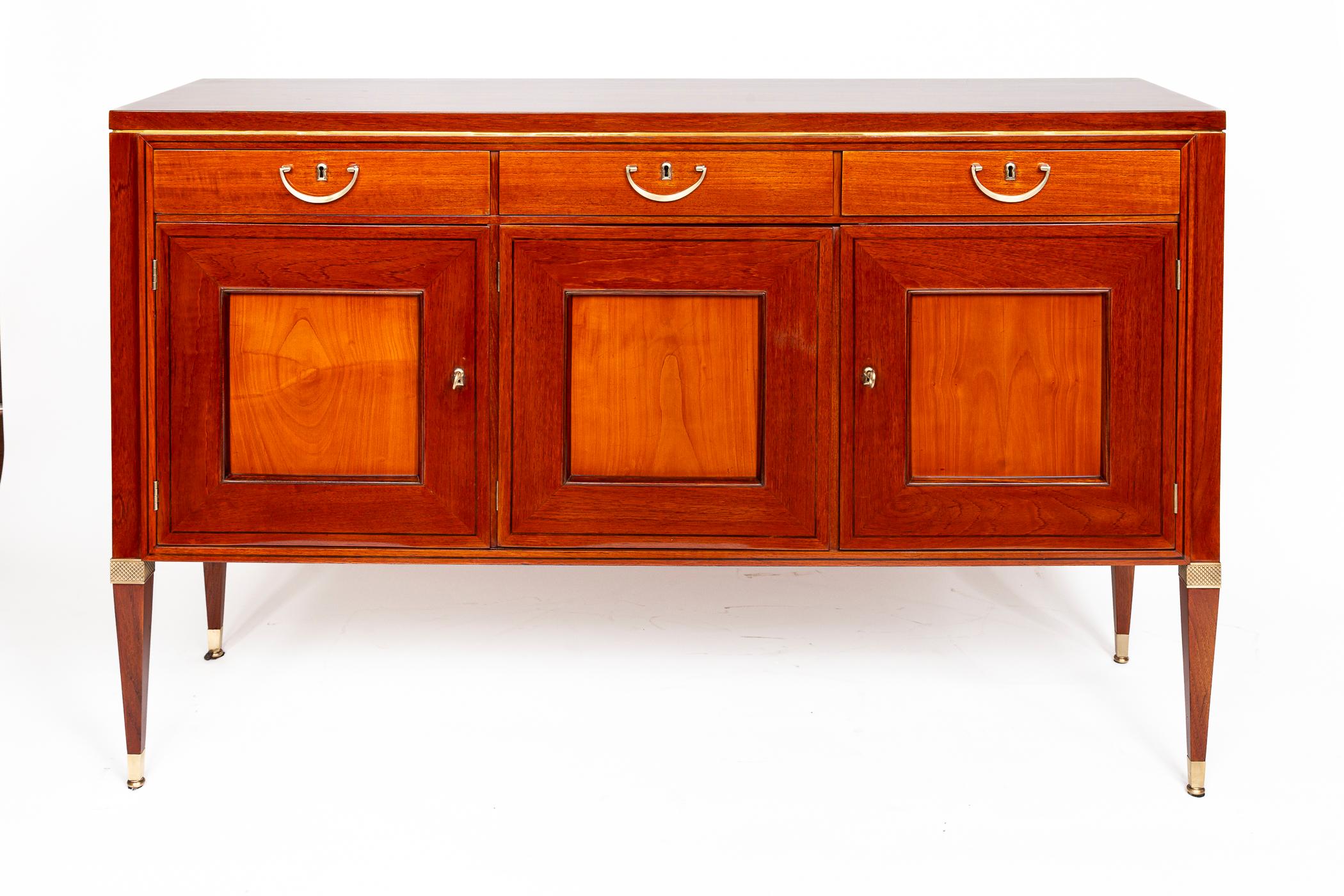 Néoclassique Buffet néoclassique italien en bois fruitier de Paolo Buffa pour Serafino Arrighi, 1950ca en vente