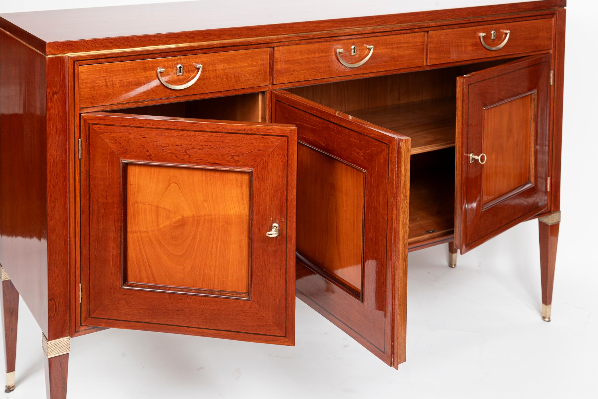 Buffet néoclassique italien en bois fruitier de Paolo Buffa pour Serafino Arrighi, 1950ca en vente 2