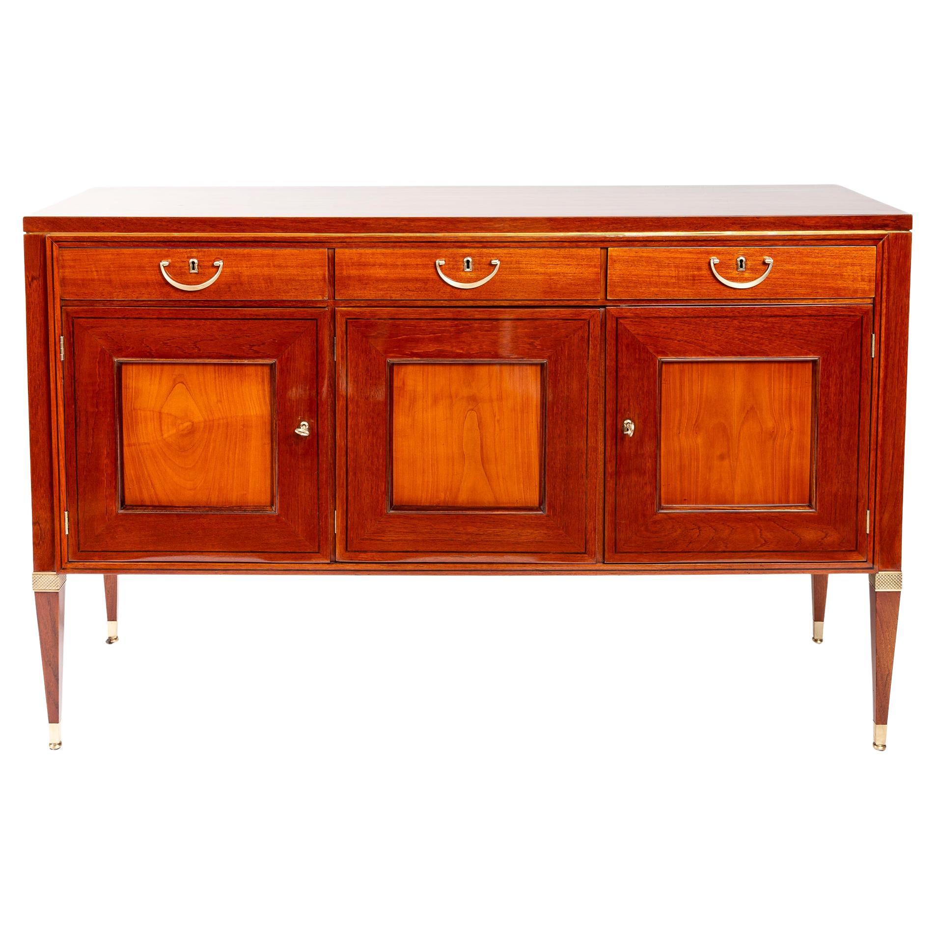 Buffet néoclassique italien en bois fruitier de Paolo Buffa pour Serafino Arrighi, 1950ca en vente