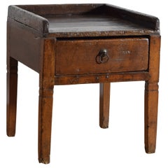 Italian Neoclassic Rustic Chestnut 1-Drawer Low Table, Early 19th Century