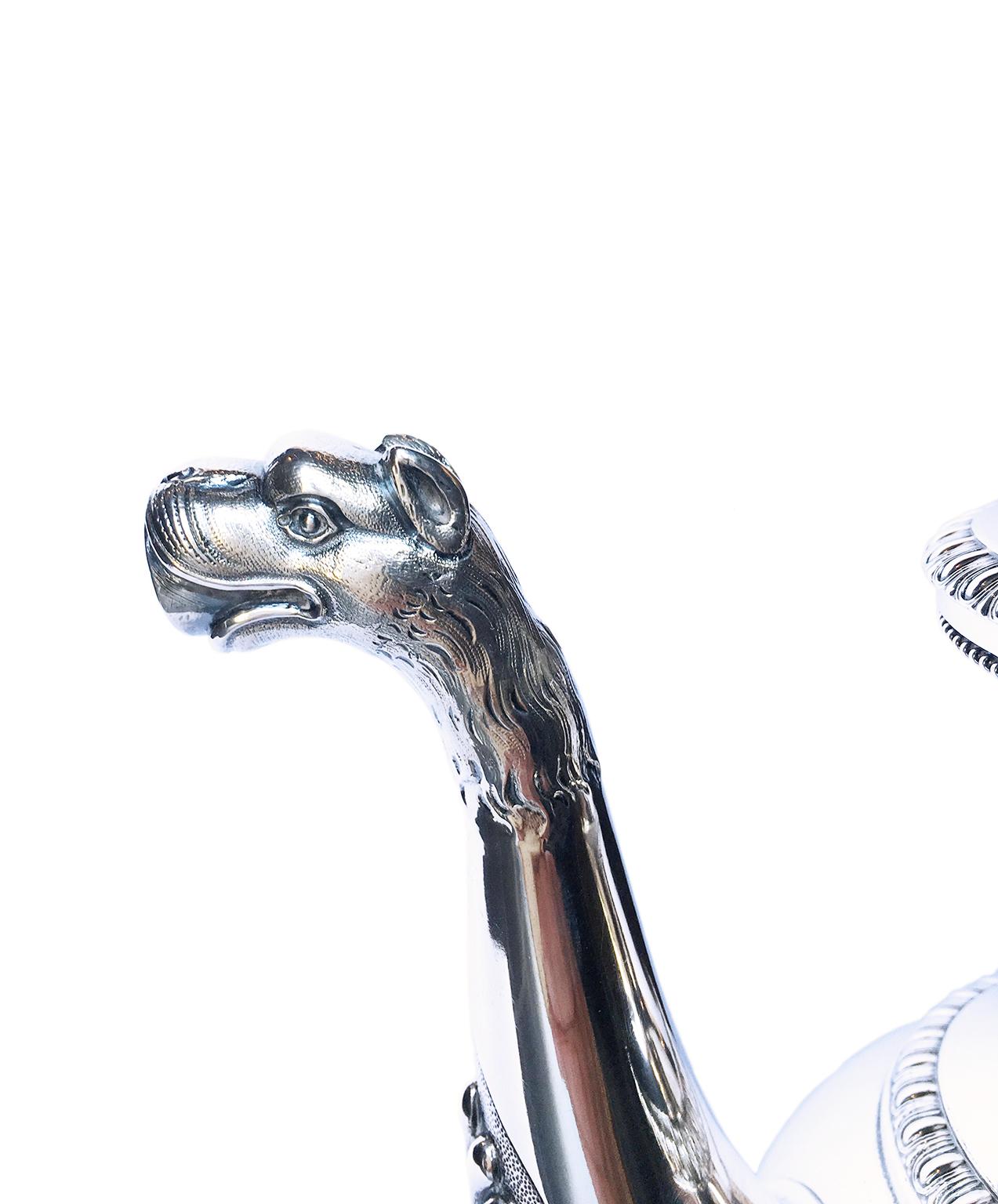 Ancienne cafetière italienne néoclassique en argent sterling, Milan, datant d'environ 1850 Bon état - En vente à Milano, IT
