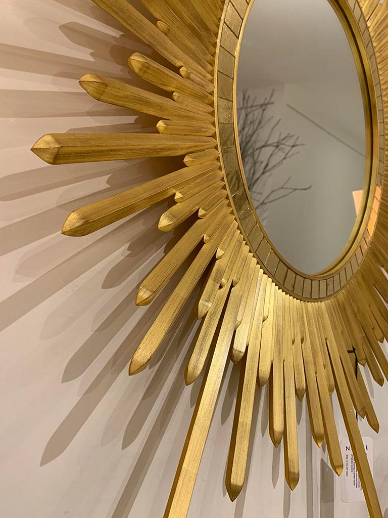 Italian Neoclassic Style 'Modern' Giltwood Sunburst Round Mirrors In Good Condition In New York, NY