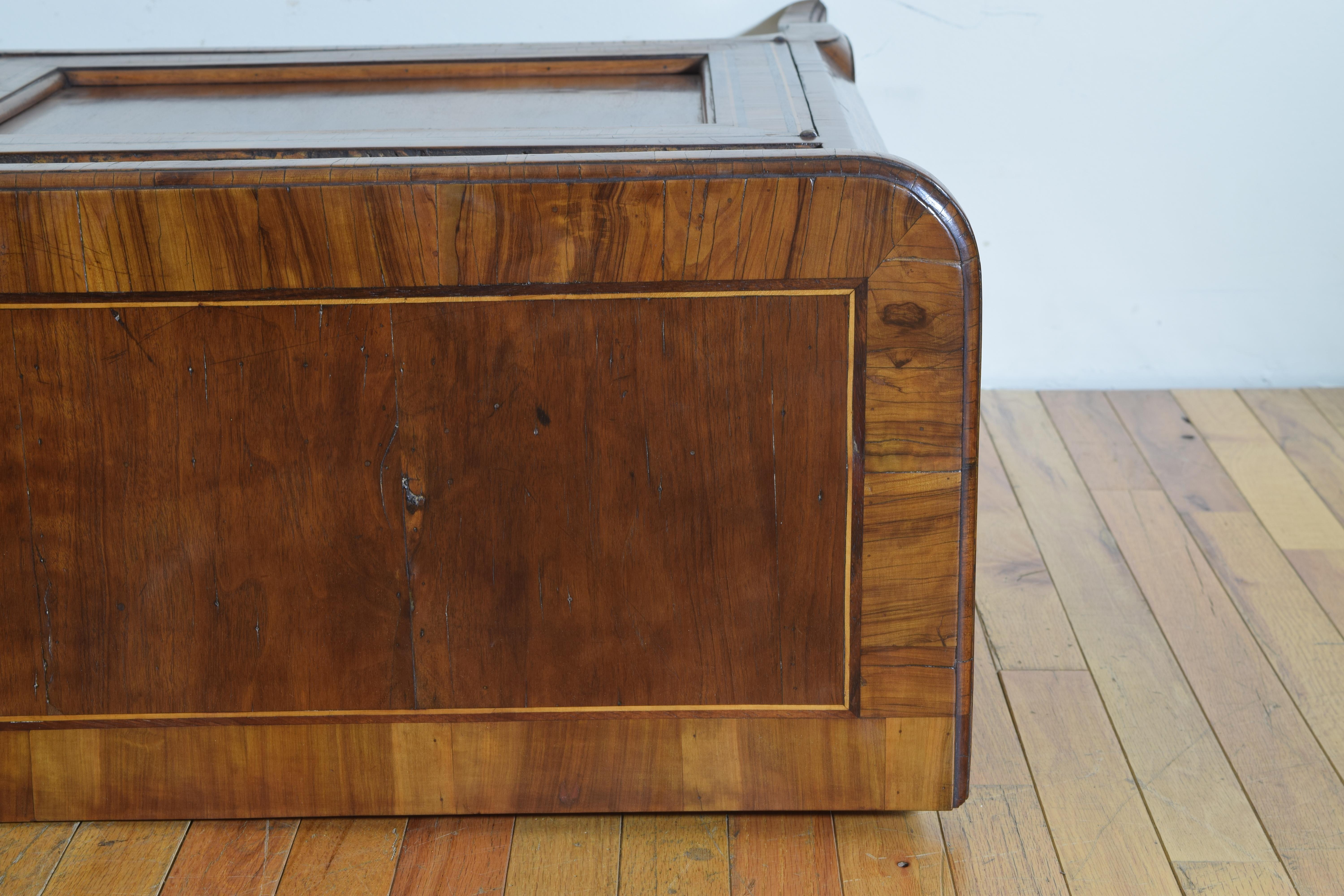 Italian Neoclassic Walnut and Mixed Veneers Shallow Credenza, circa 1835 8