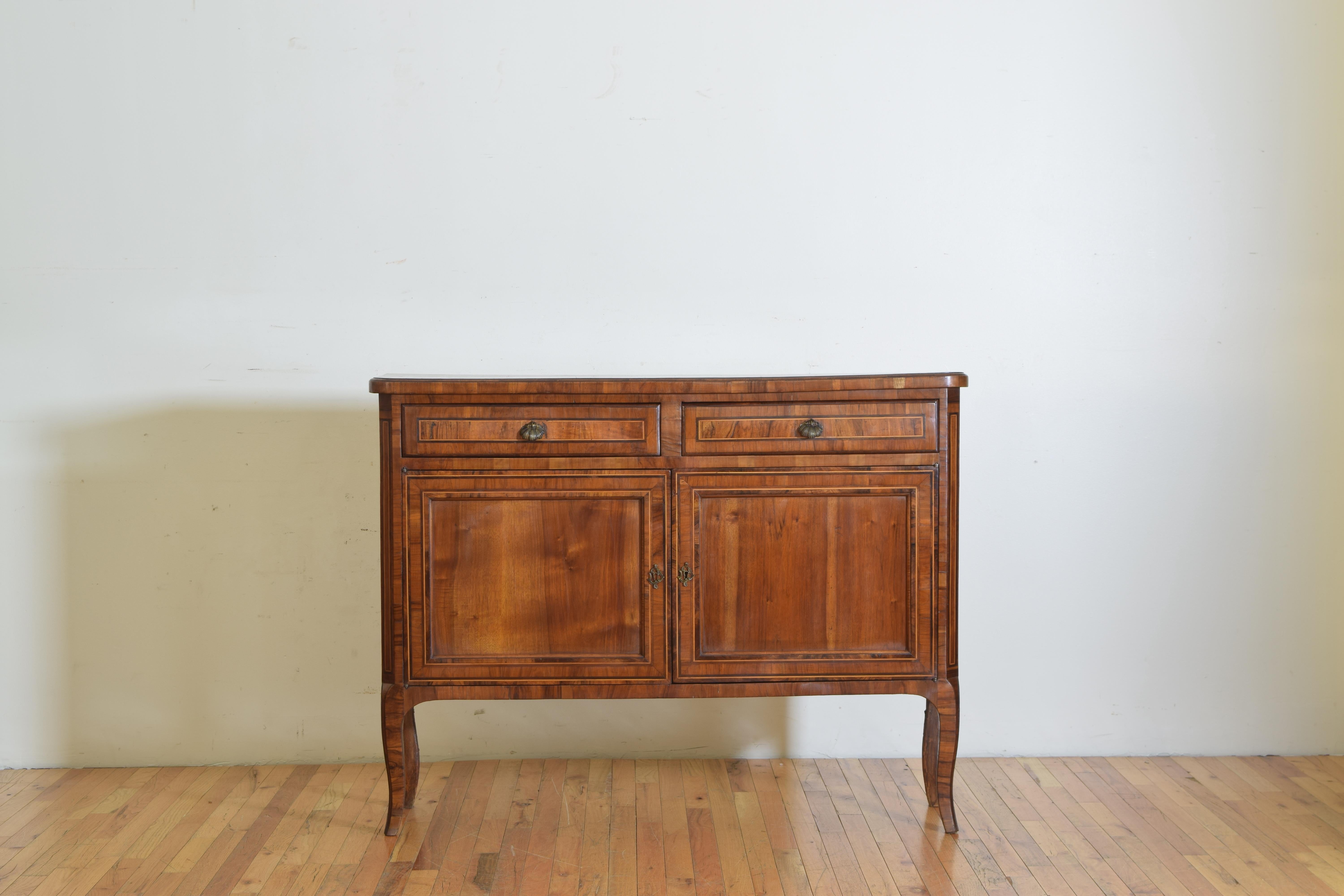 Neoclassical Italian Neoclassic Walnut and Mixed Veneers Shallow Credenza, circa 1835