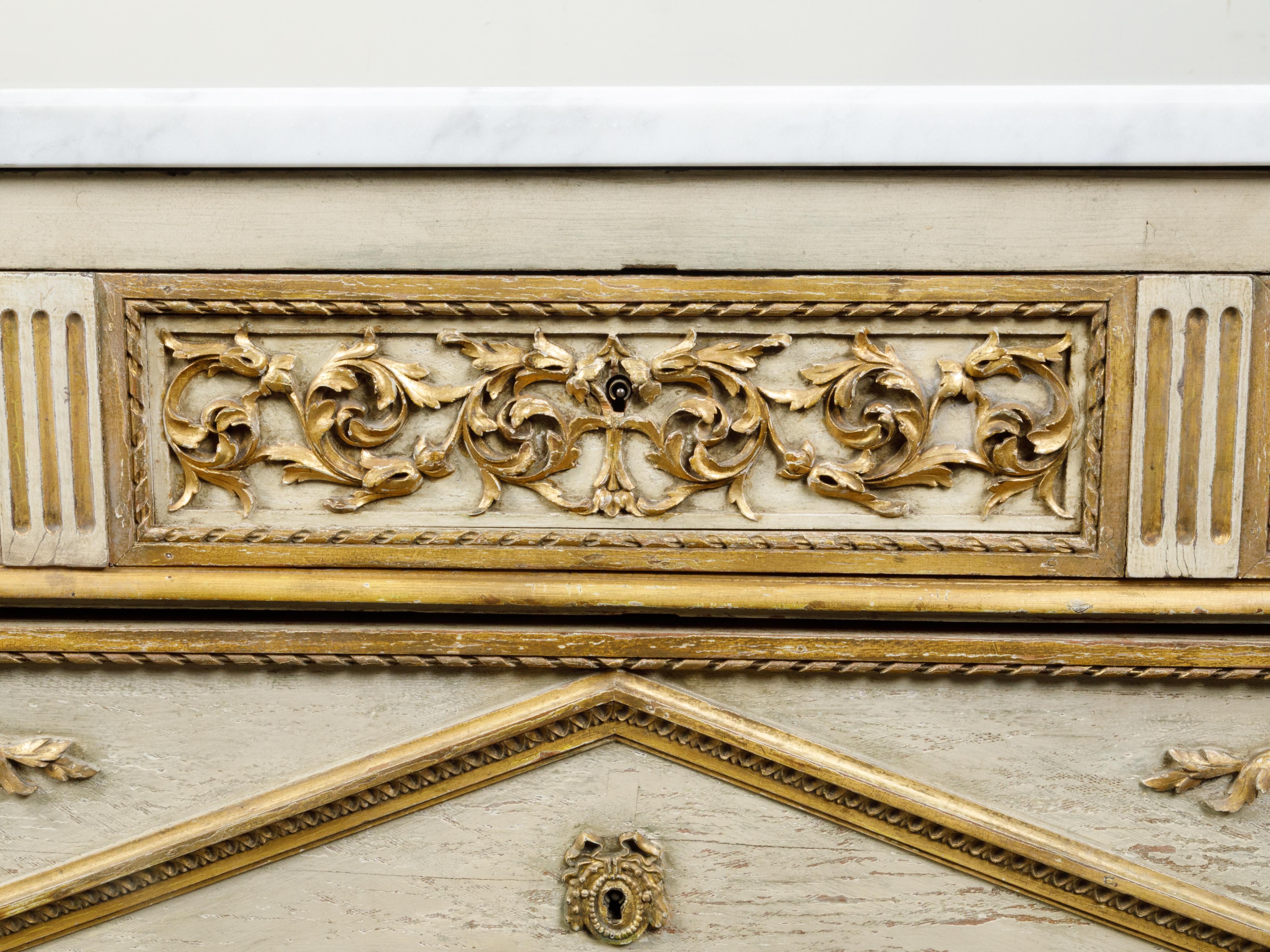 Italian Neoclassical 1800s Three-Drawer Commode with Gilt and Carved Motifs For Sale 5