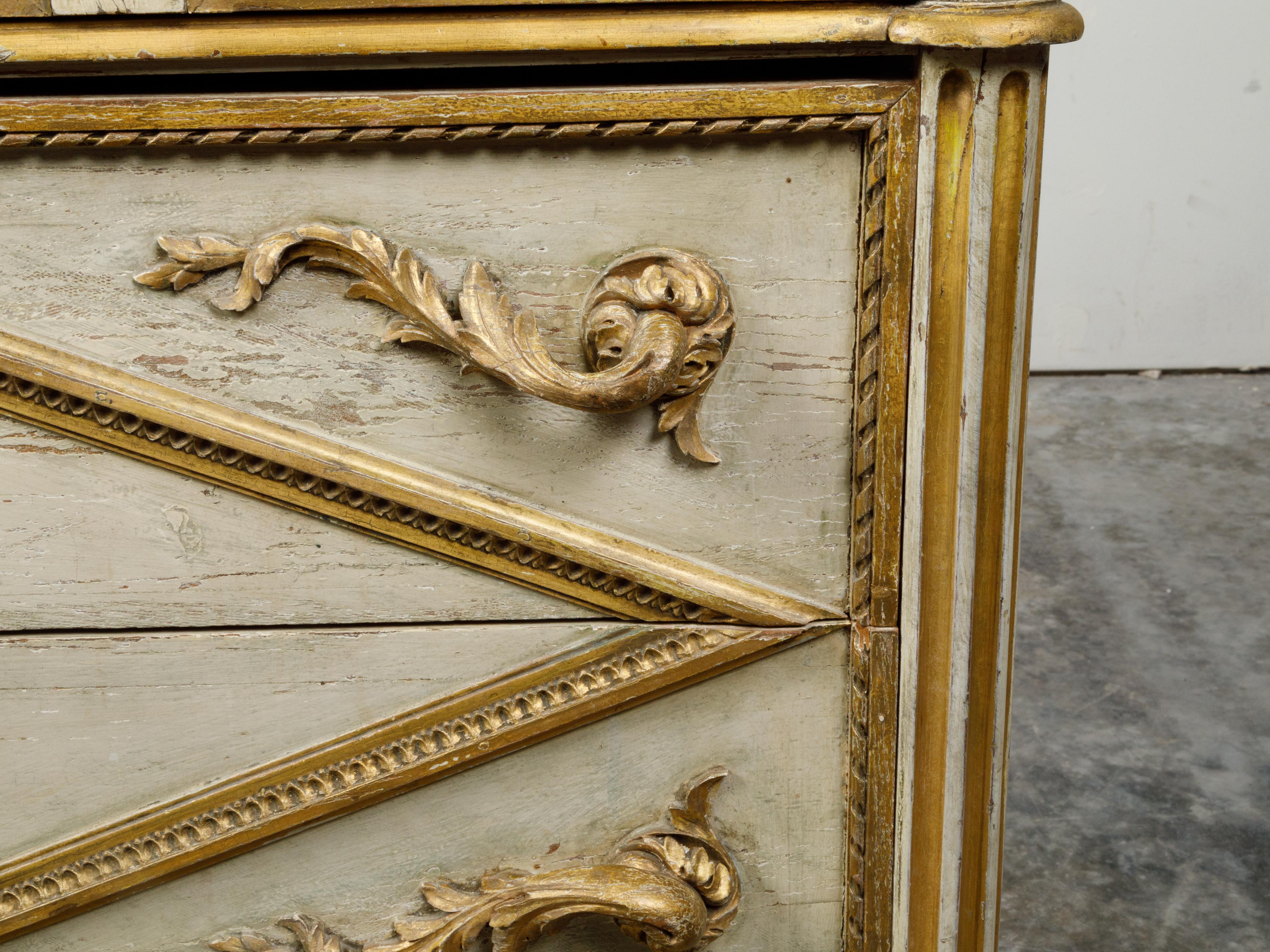 Italian Neoclassical 1800s Three-Drawer Commode with Gilt and Carved Motifs For Sale 7