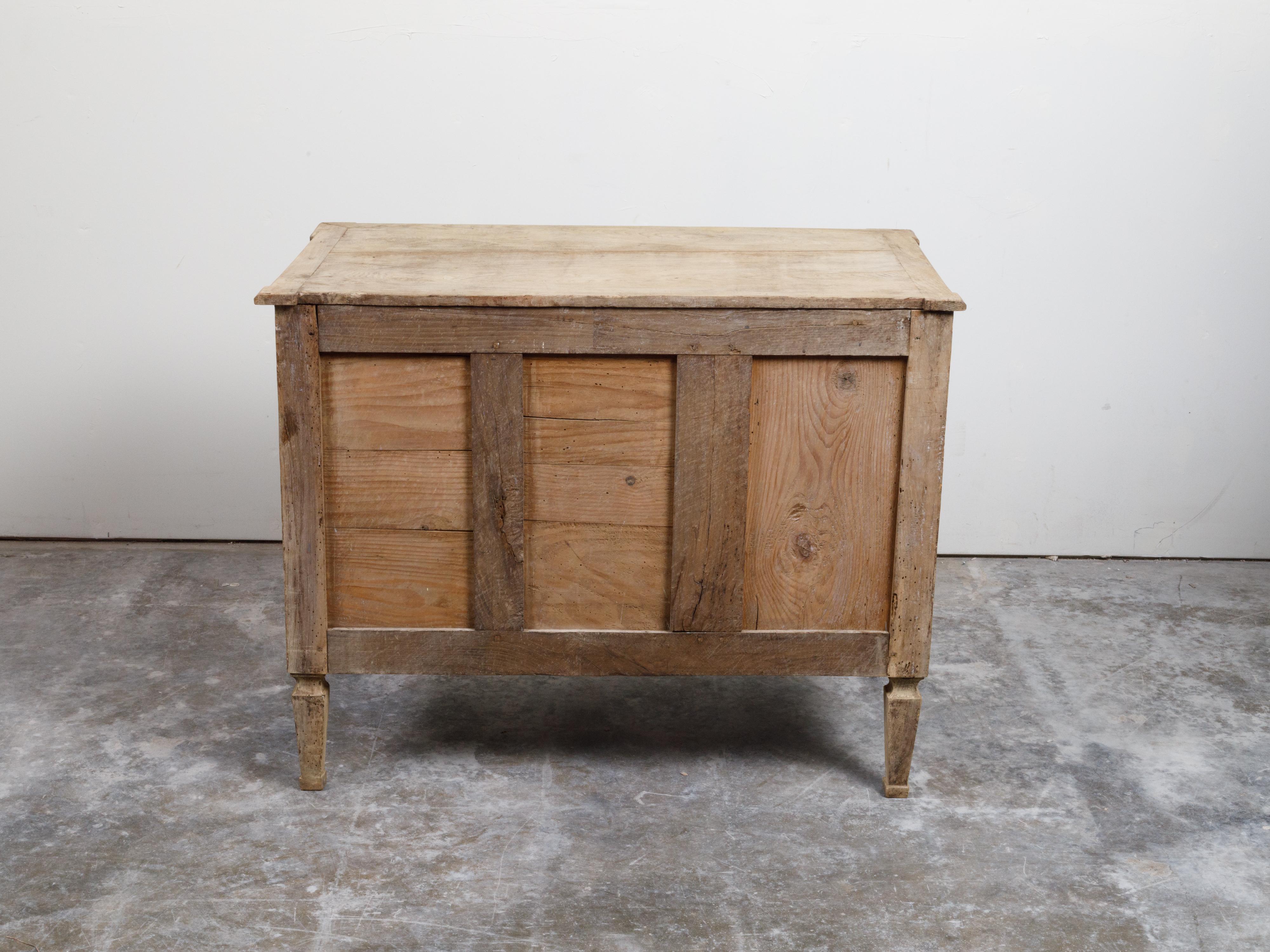 Italian Neoclassical 18th Century Bleached Walnut Commode with Fluted Side Posts For Sale 6