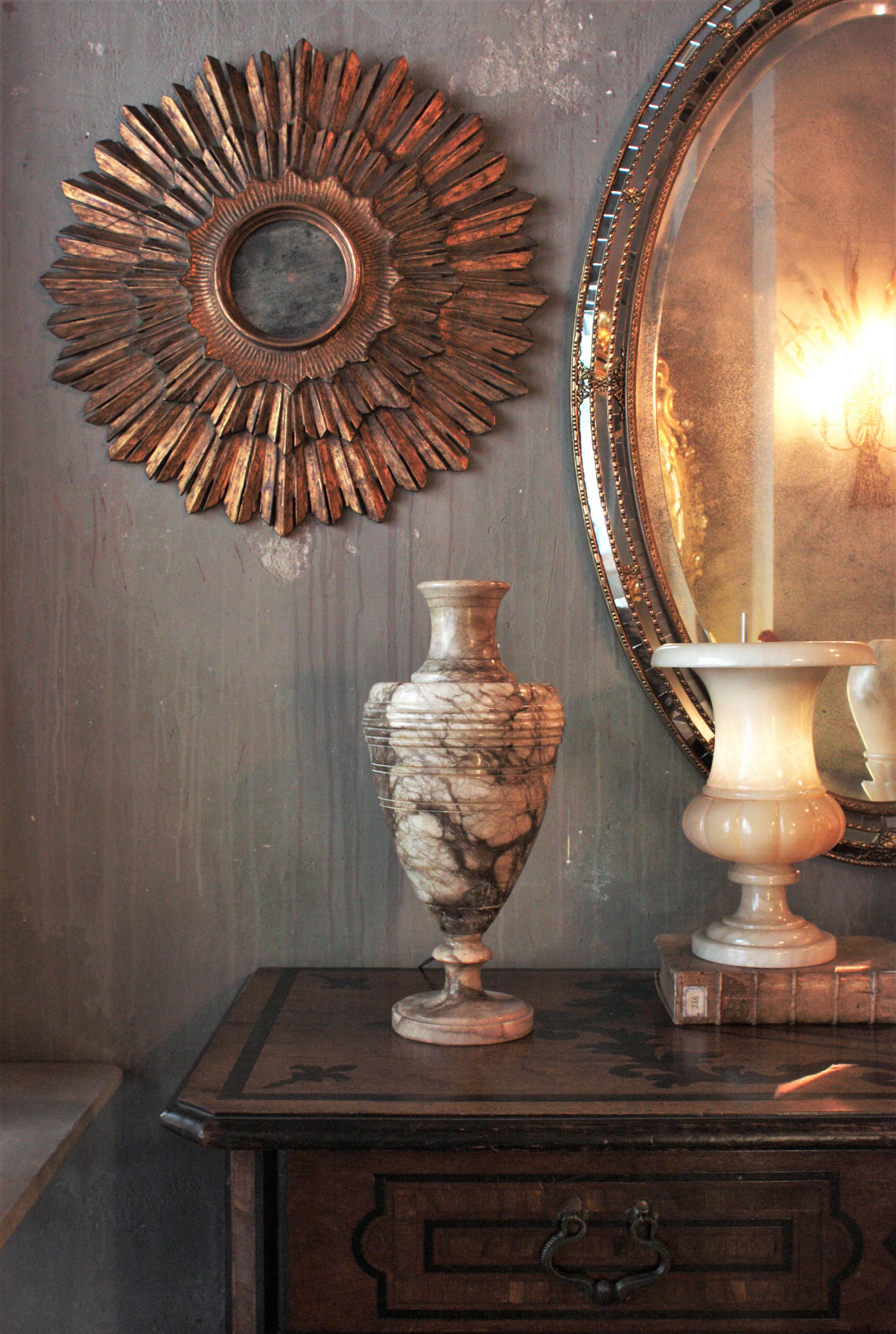 Italian Neoclassical Dark Alabaster Urn Lamp In Good Condition For Sale In Barcelona, ES