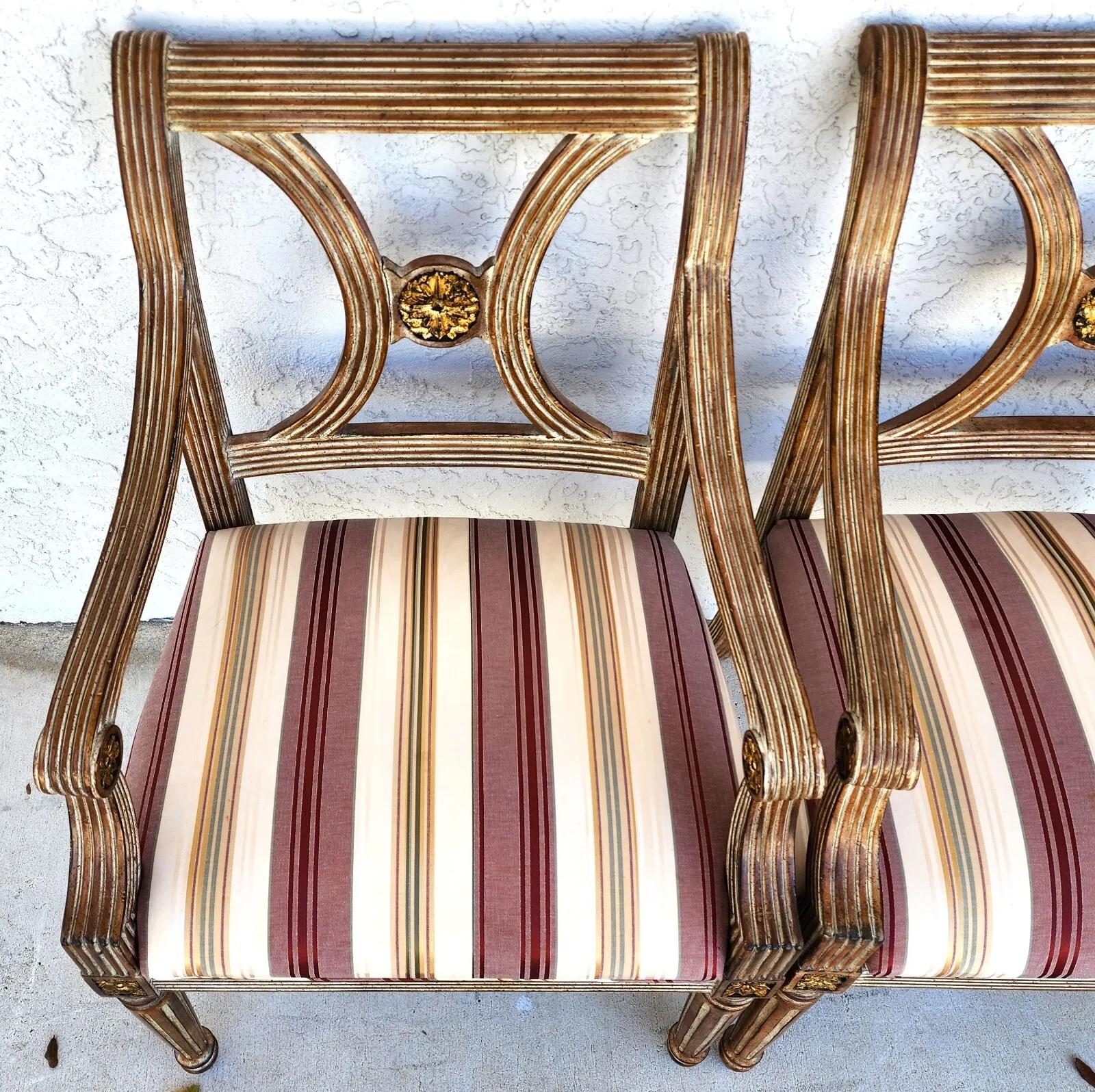 Italienische neoklassizistische Sessel von Thomasville, Paar (Baumwolle) im Angebot