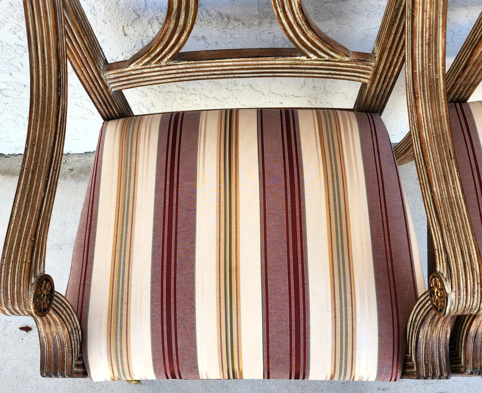 Italienische neoklassizistische Sessel von Thomasville, Paar im Angebot 1