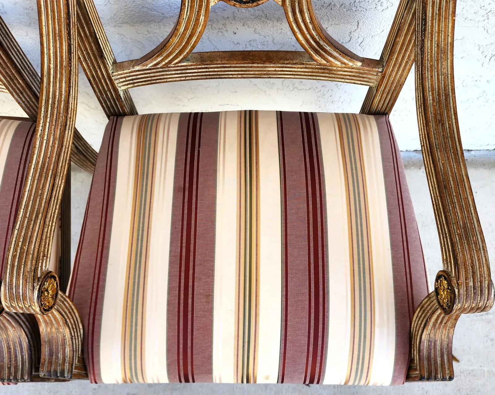 Italienische neoklassizistische Sessel von Thomasville, Paar im Angebot 2
