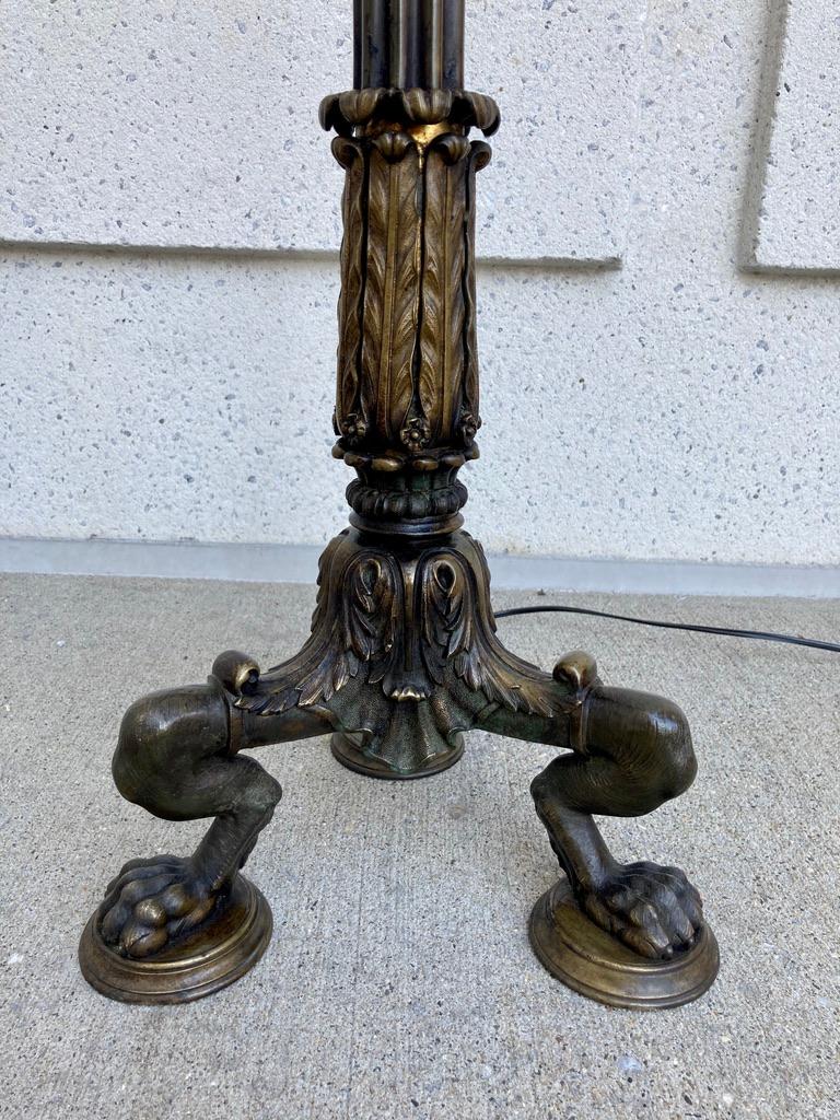 Italian Neoclassical Bronze Floor Lamp with Paw Feet For Sale 2