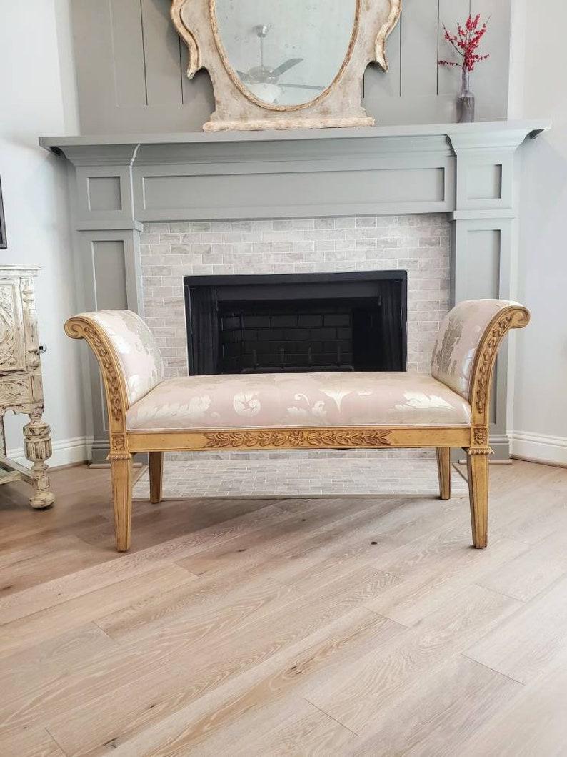 Louis XVI Italian Neoclassical Carved Upholstered Settee