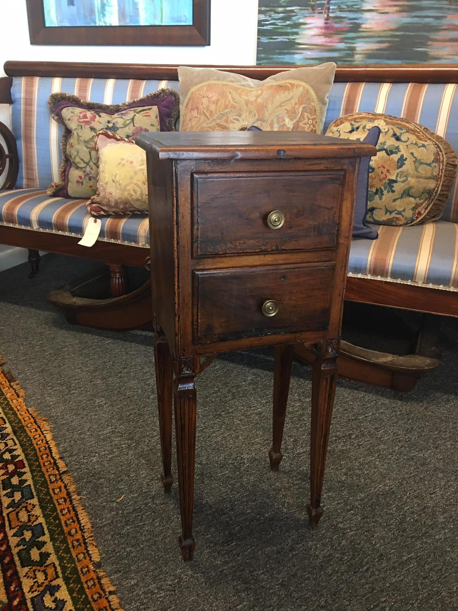 Italian Neoclassical Carved Walnut Side Table, 18th Century In Good Condition In Savannah, GA